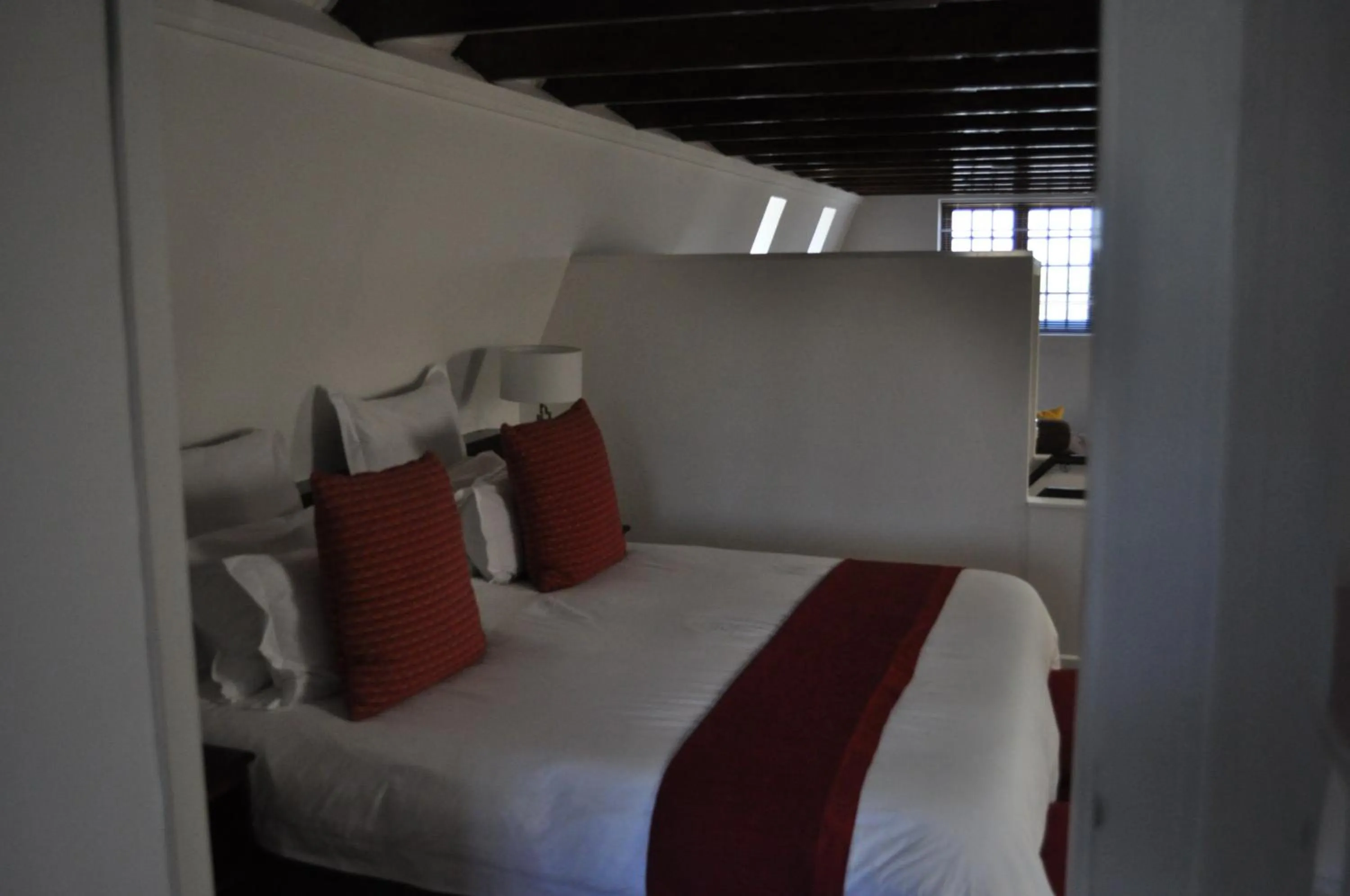 Bedroom, Bed in Cotswold House