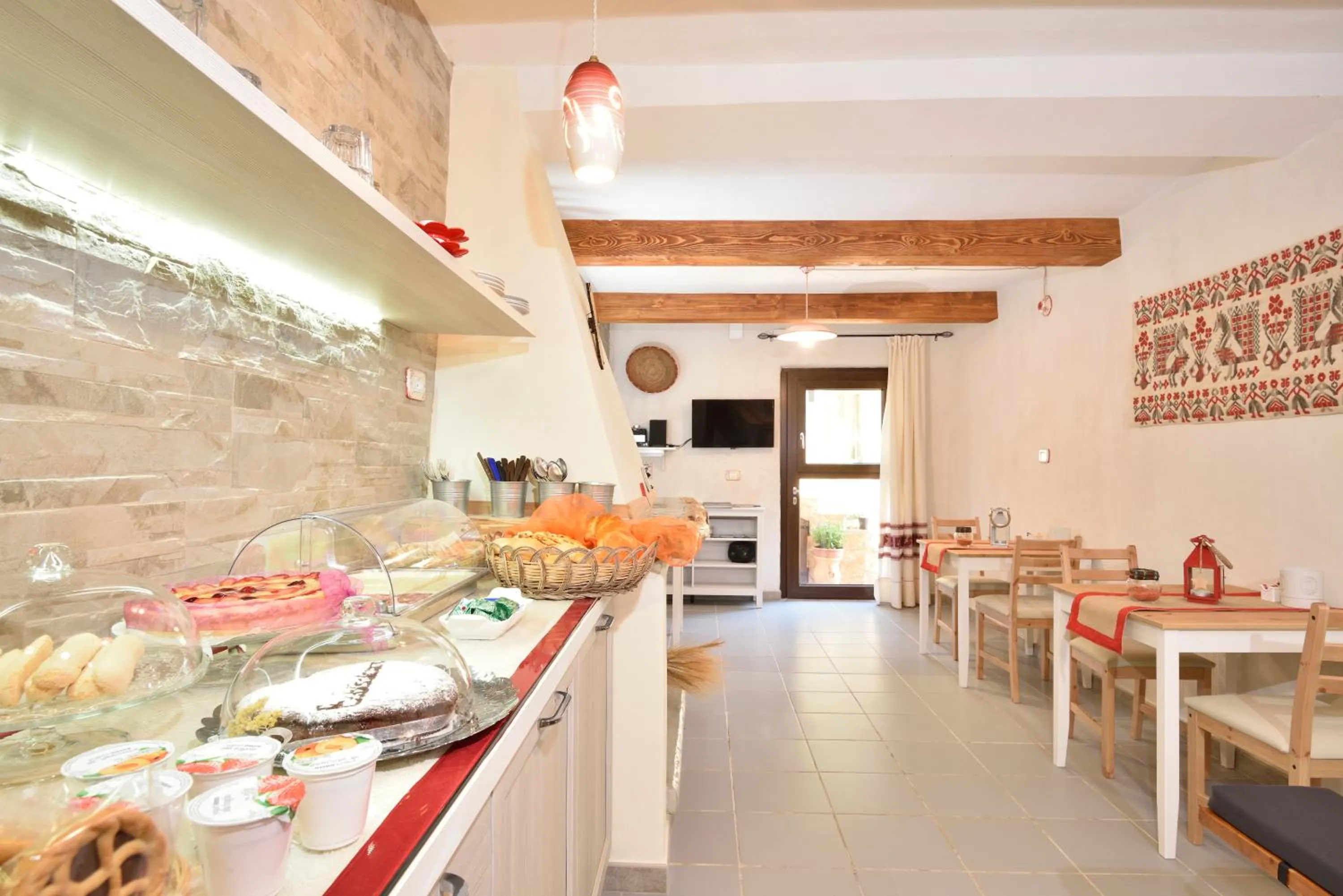 Buffet breakfast in B&B Issicoro