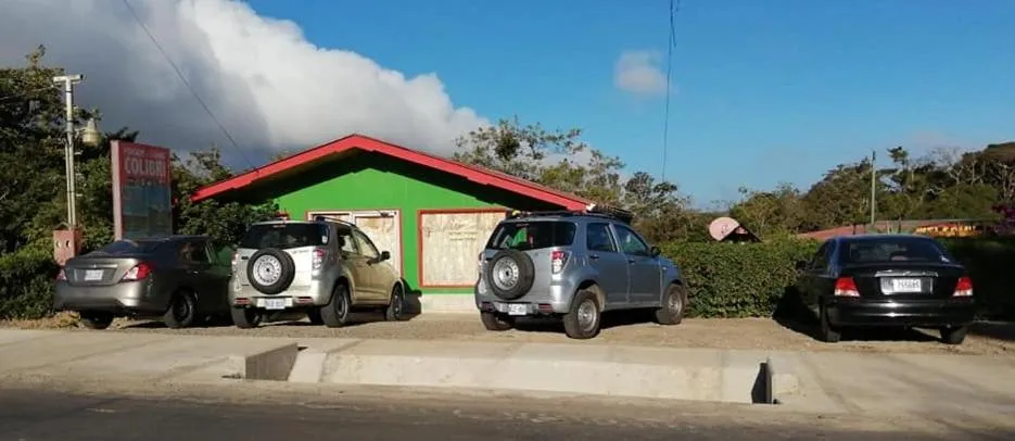 Property building in Pensión y Cabinas Colibrí B&B Costa Rica