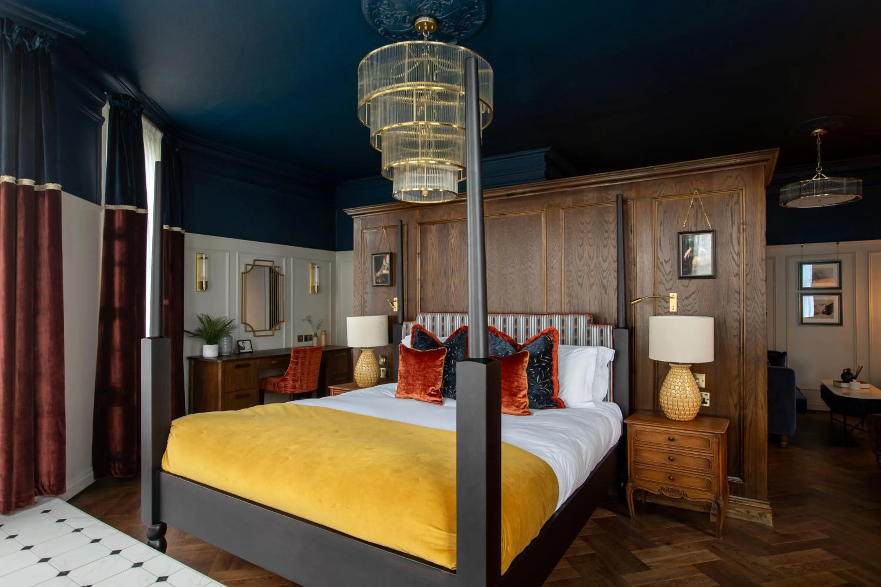 Bedroom, Bed in Worplesdon Place Hotel