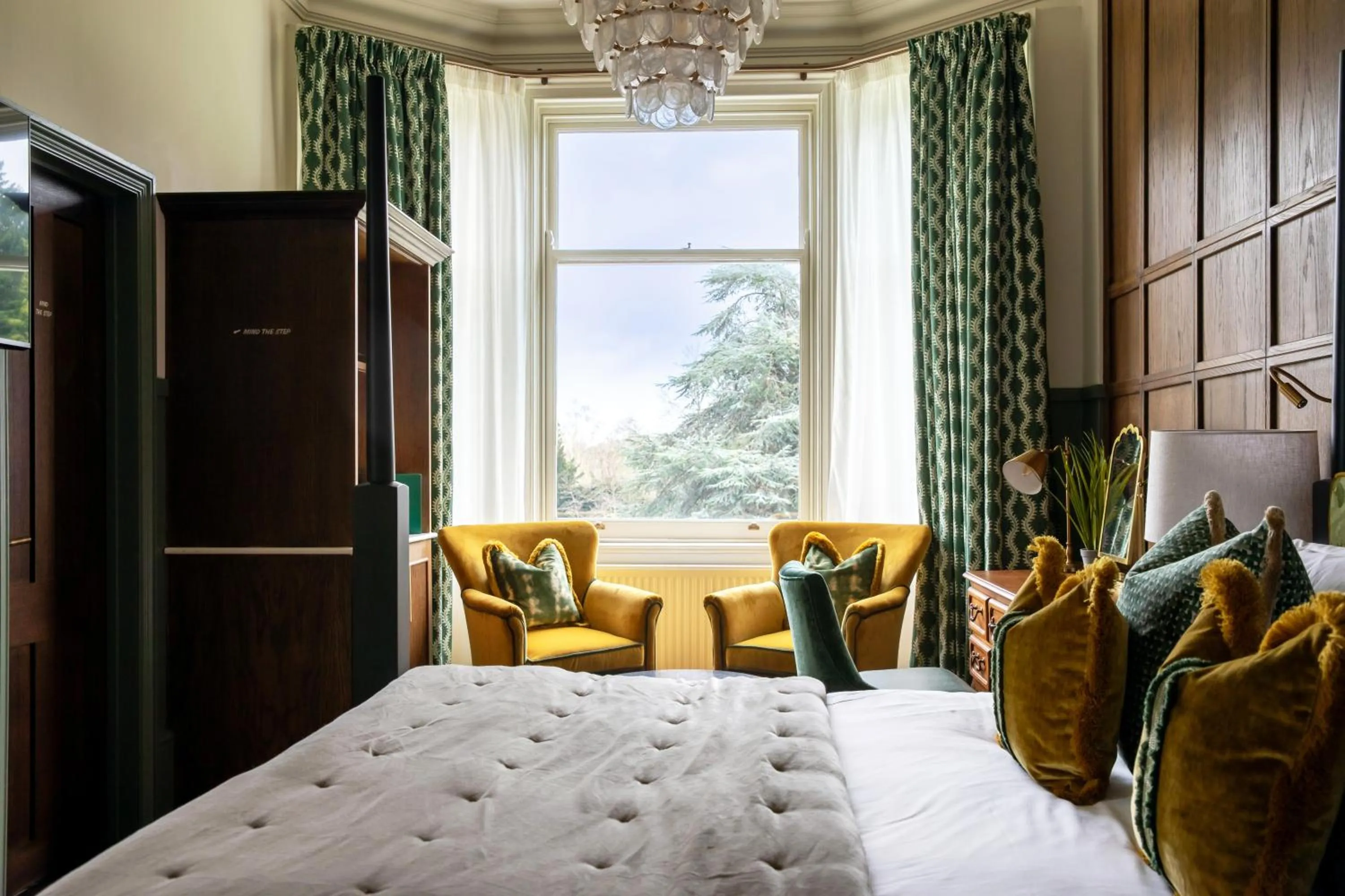 Bedroom, Bed in Worplesdon Place Hotel