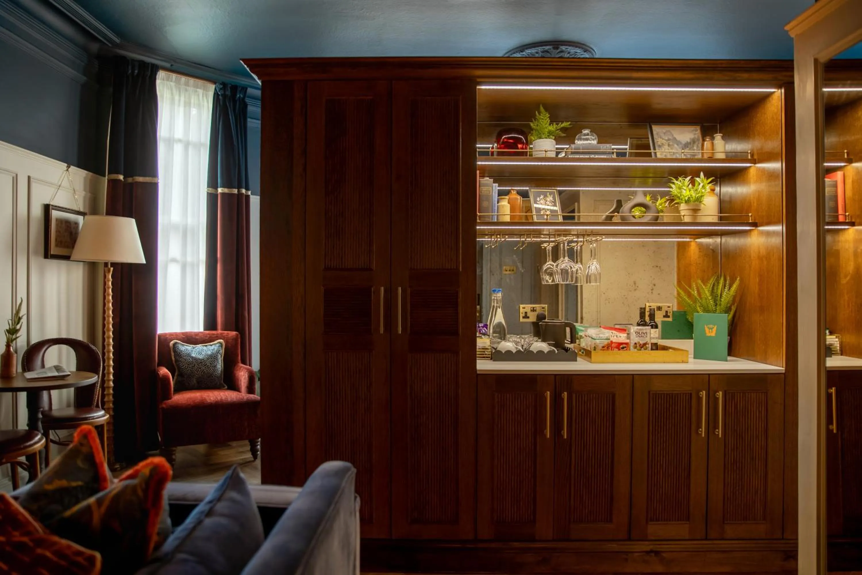Living room in Worplesdon Place Hotel