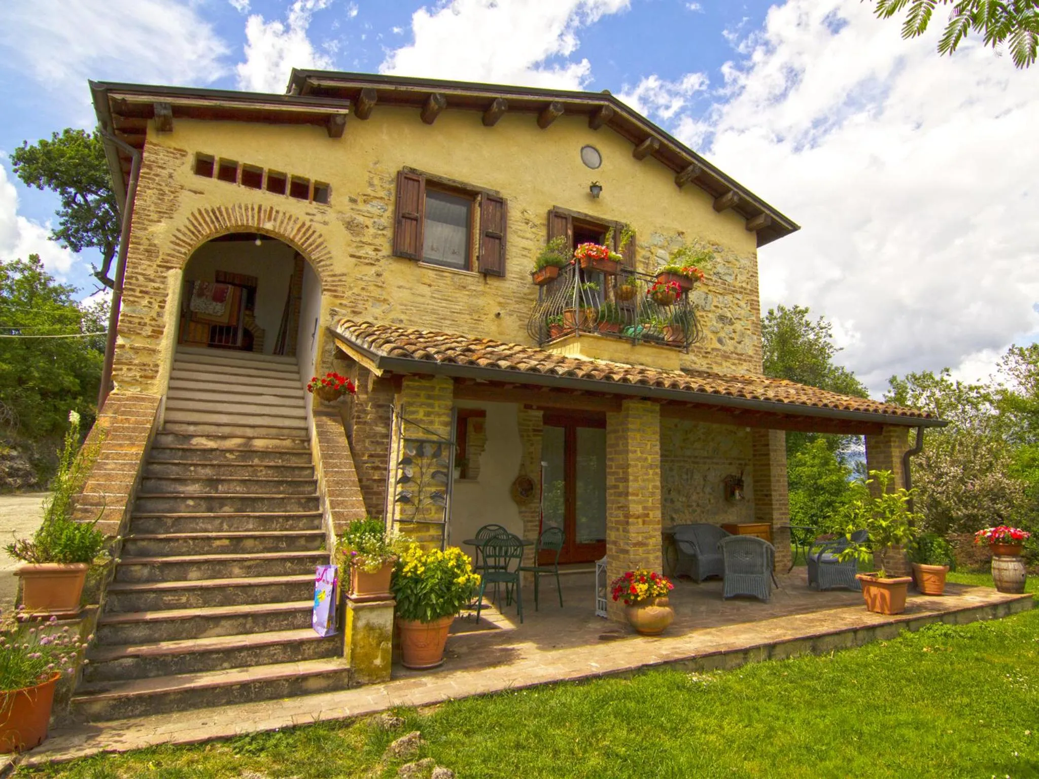 Facade/entrance in Il giardino segreto