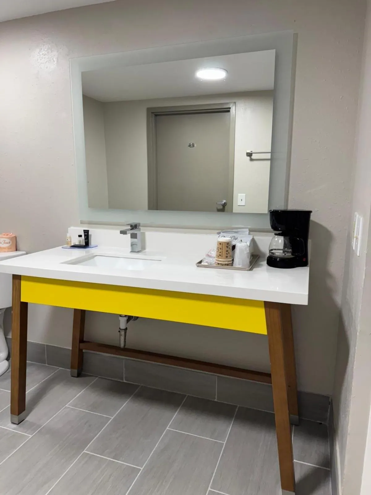 Bathroom in Days Inn by Wyndham Clanton AL