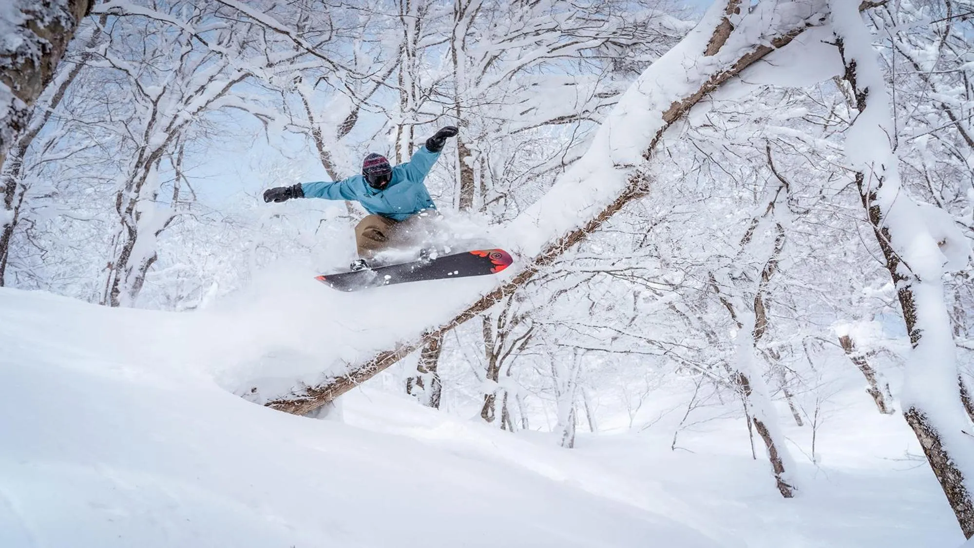 Skiing in Aizu Higashiyama Onsen Shosuke no Yado Takinoyu since1880
