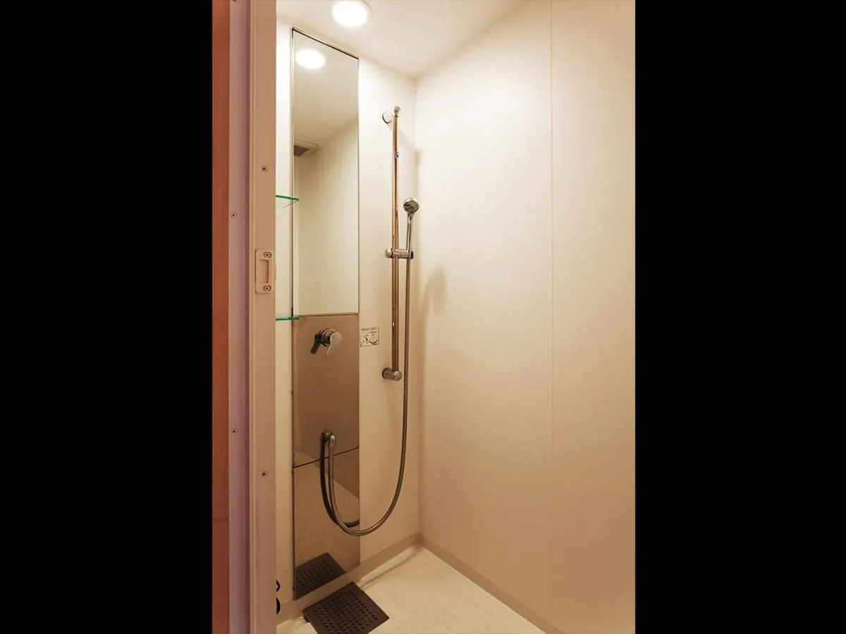 Shower in Shosuke-no-Yado Takinoyu