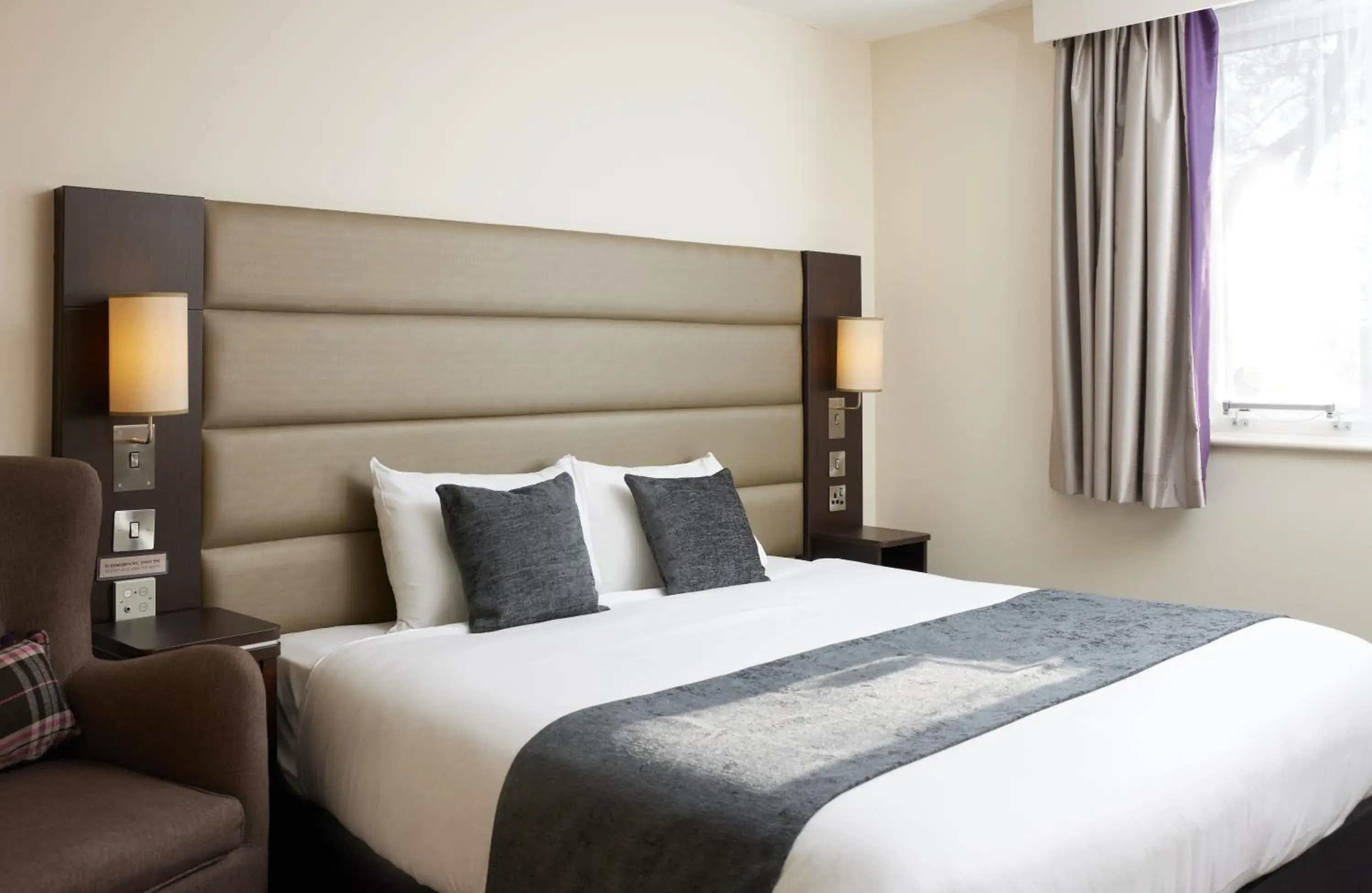 Double Room - Disability Access in The Quays by Greene King Inns Double Room - Disability Access in The Quays by Greene King Inns