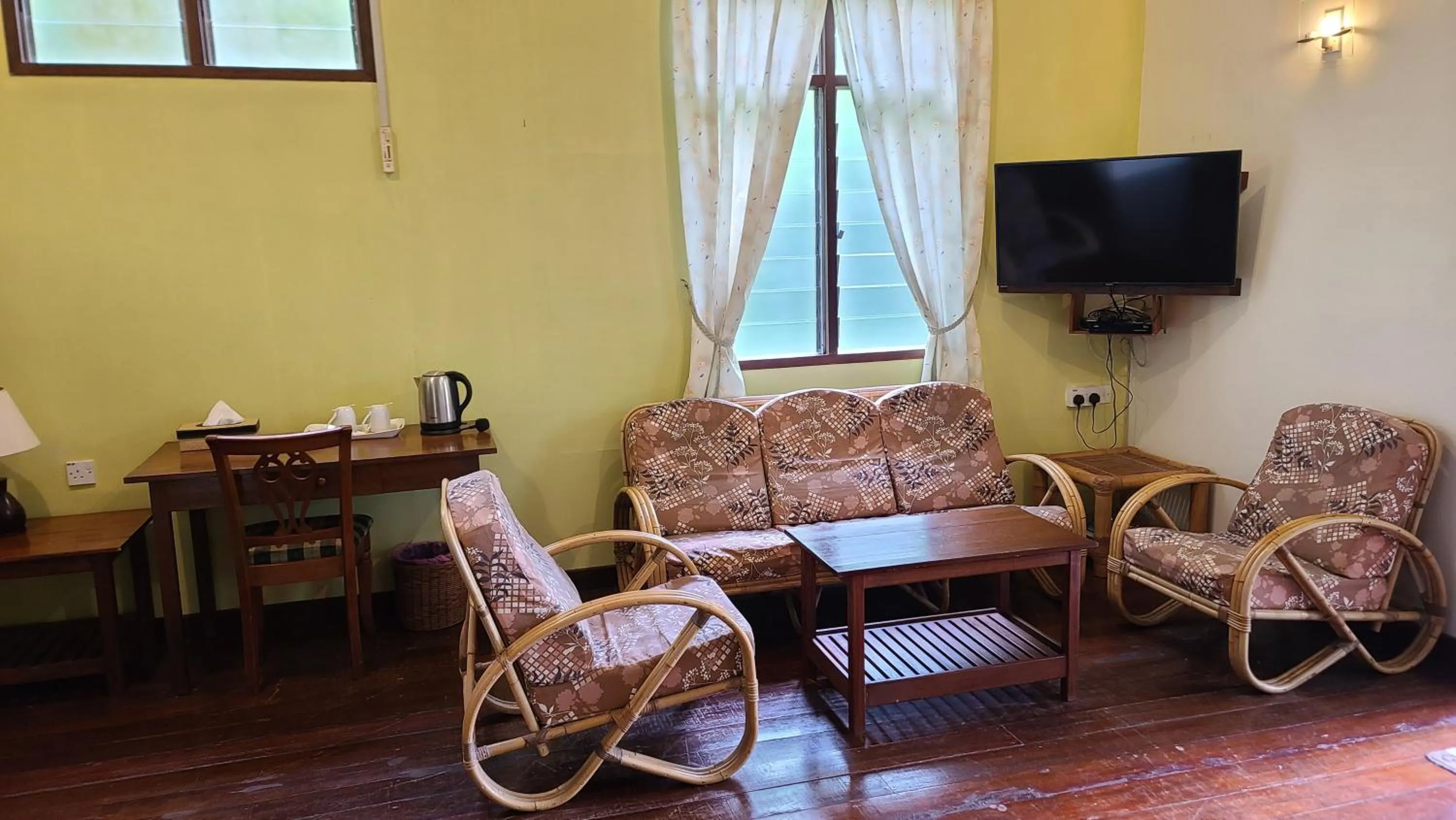 TV and multimedia in Sepilok B&B