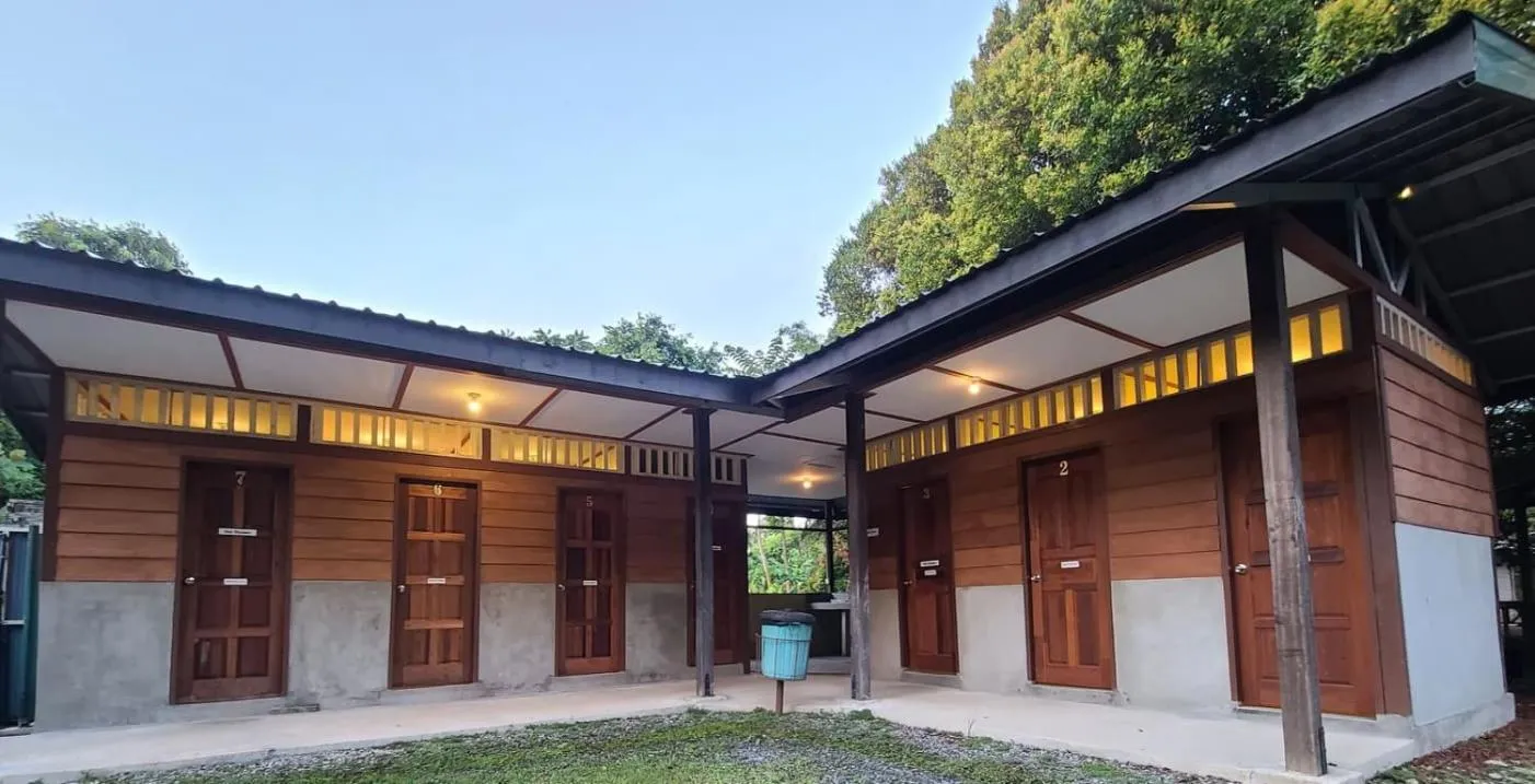 Toilet in Sepilok B&B