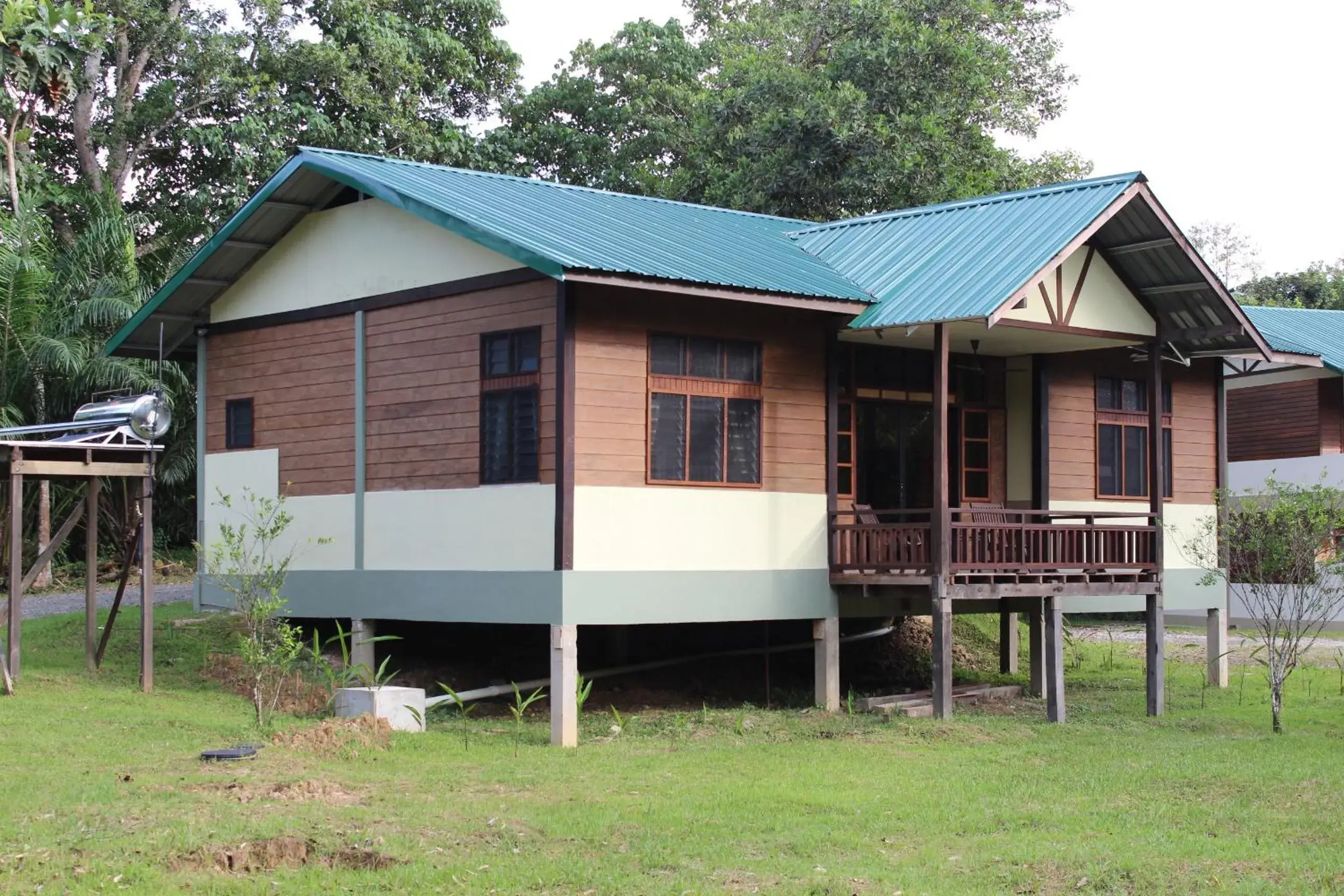 Two-Bedroom Chalet in Sepilok B&B Two-Bedroom Chalet in Sepilok B&B