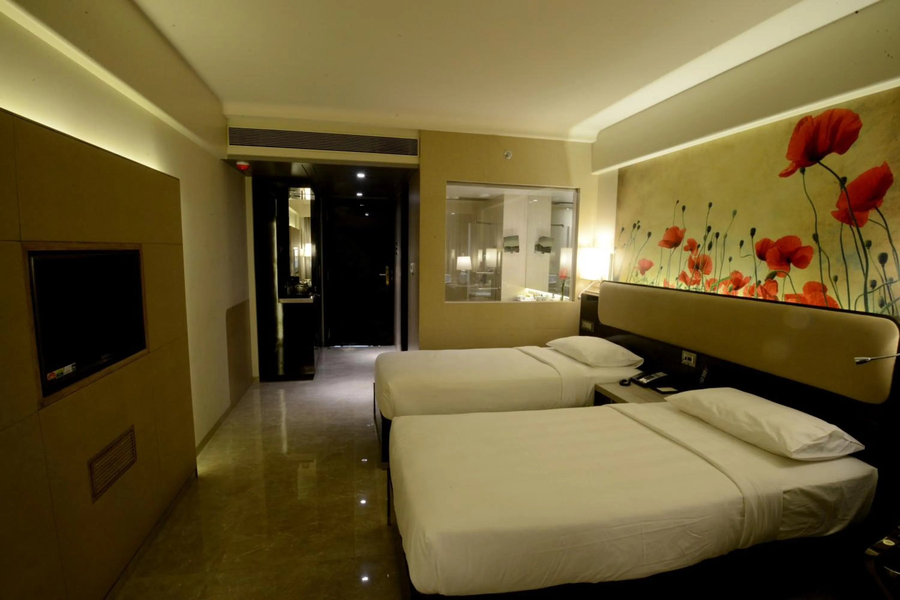 TV and multimedia, Bed in Sai Palace Grand, Malad