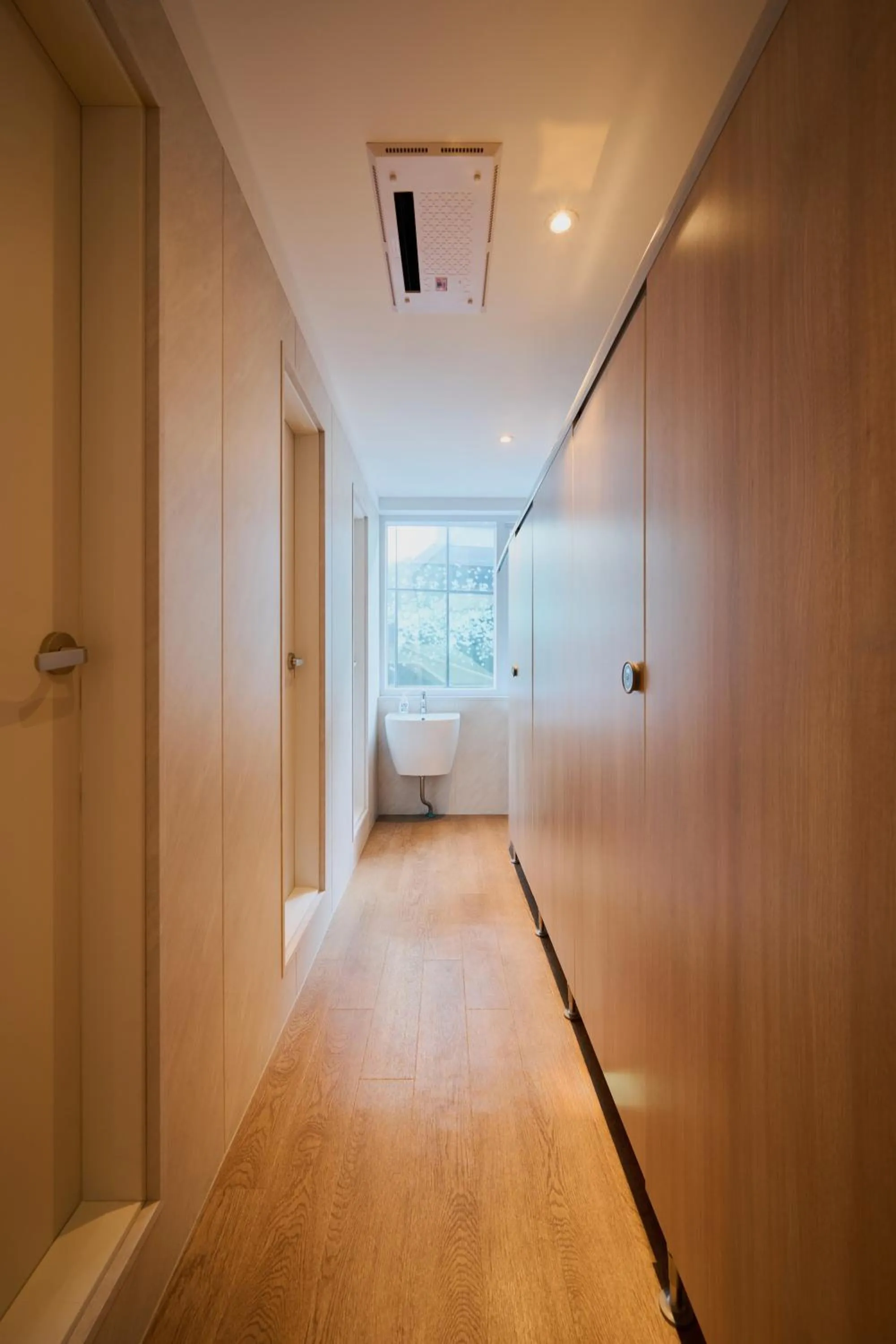 Bathroom in Canvas Hostel