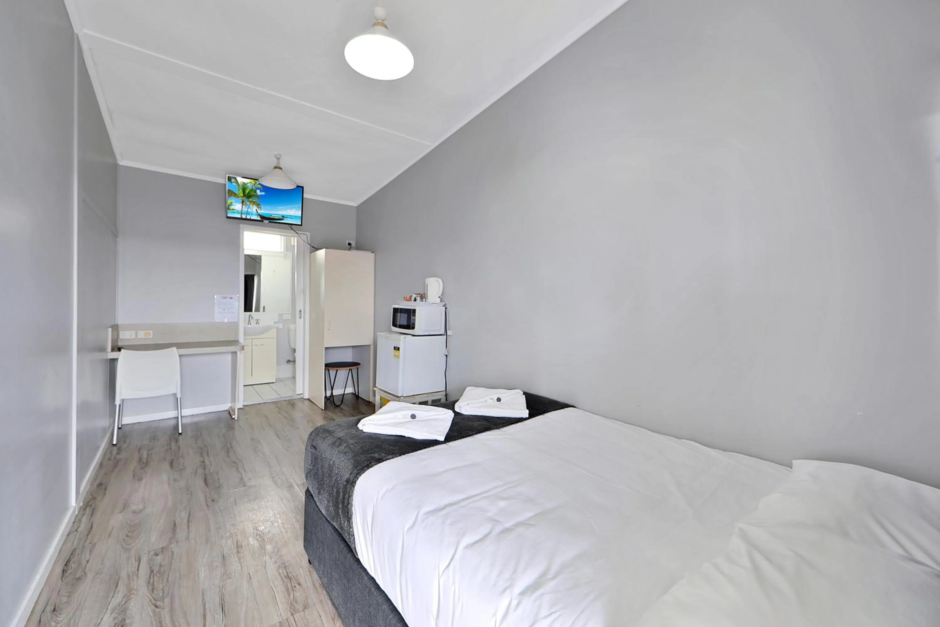 Bed in Ned Kelly's Motel