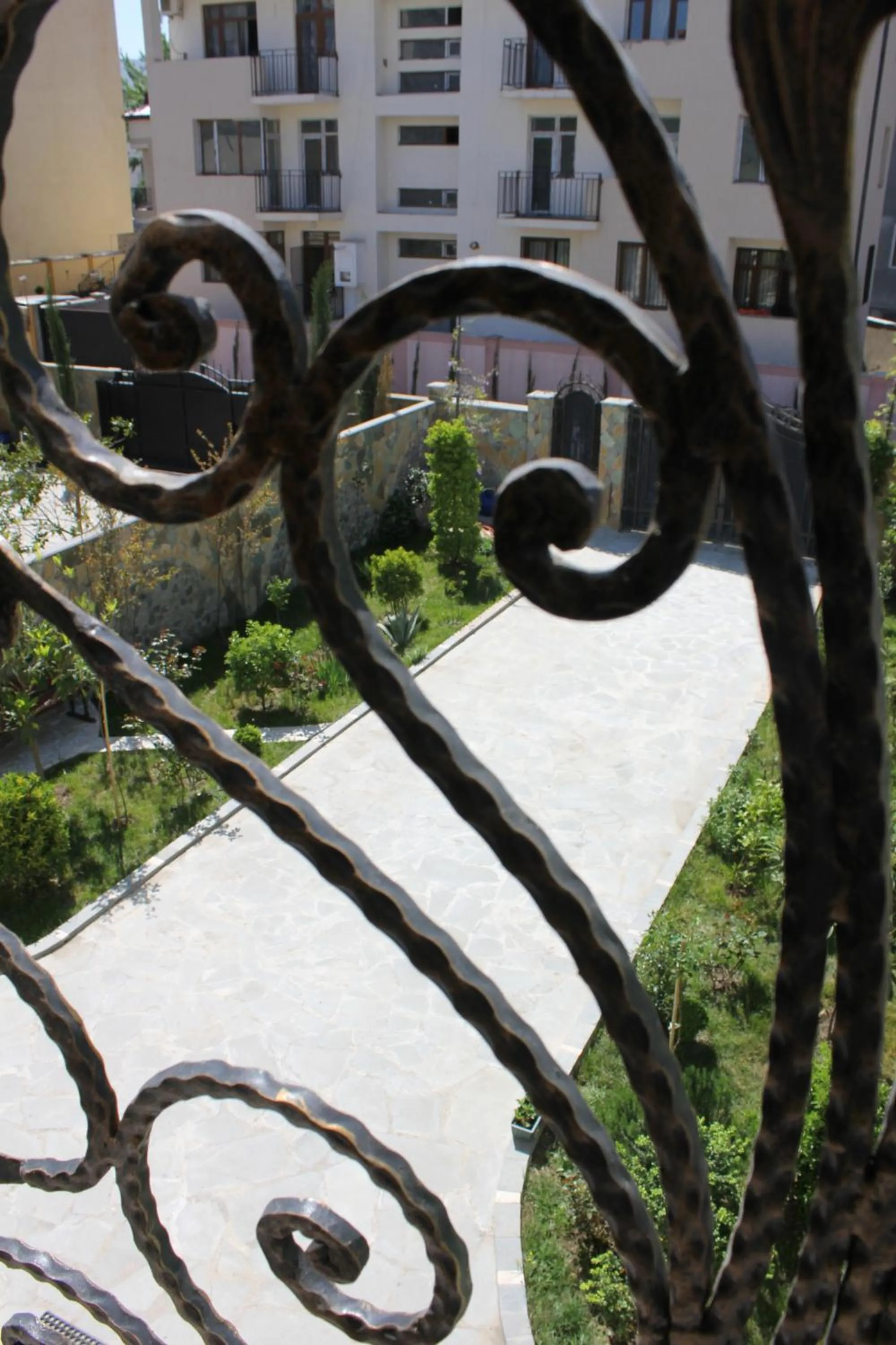 Garden view in Hotel Mimino