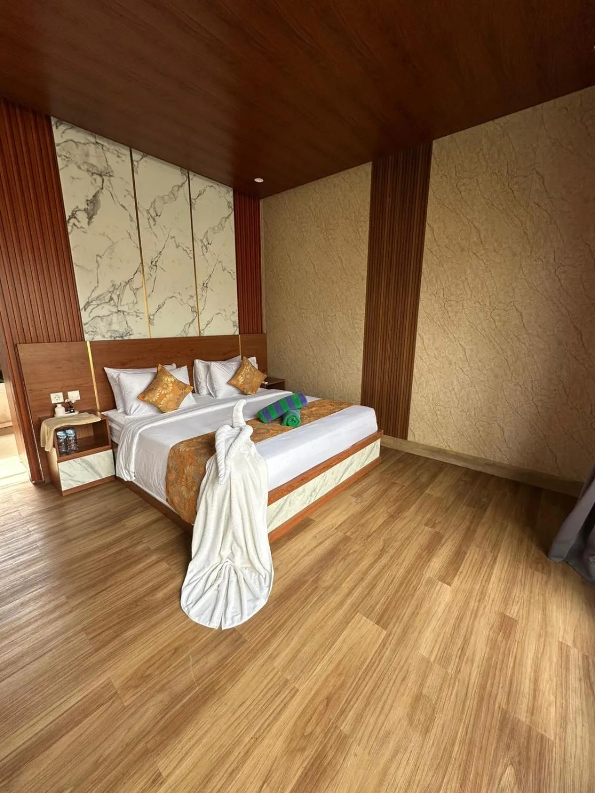 Photo of the whole room, Bed in Ubud Lestari Villa