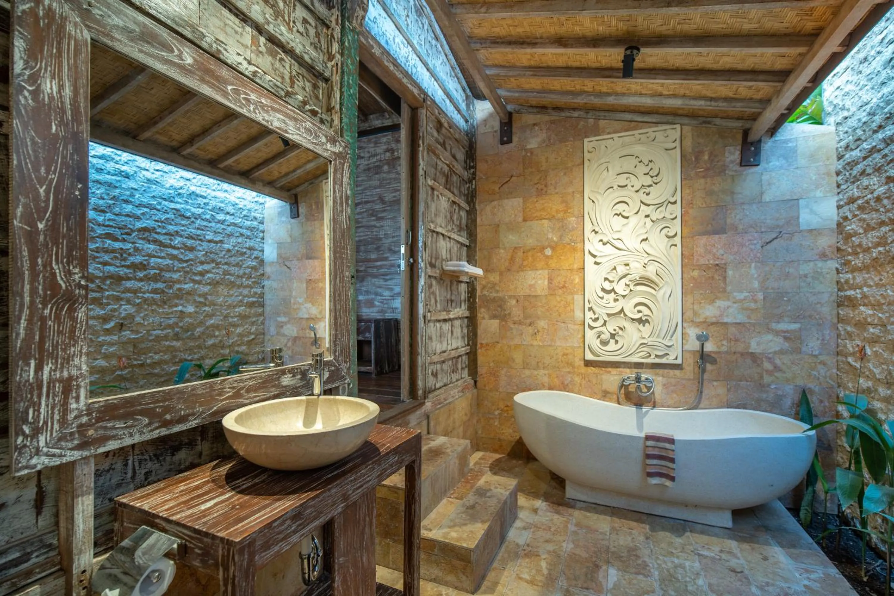 Toilet in Ubud Lestari Villa