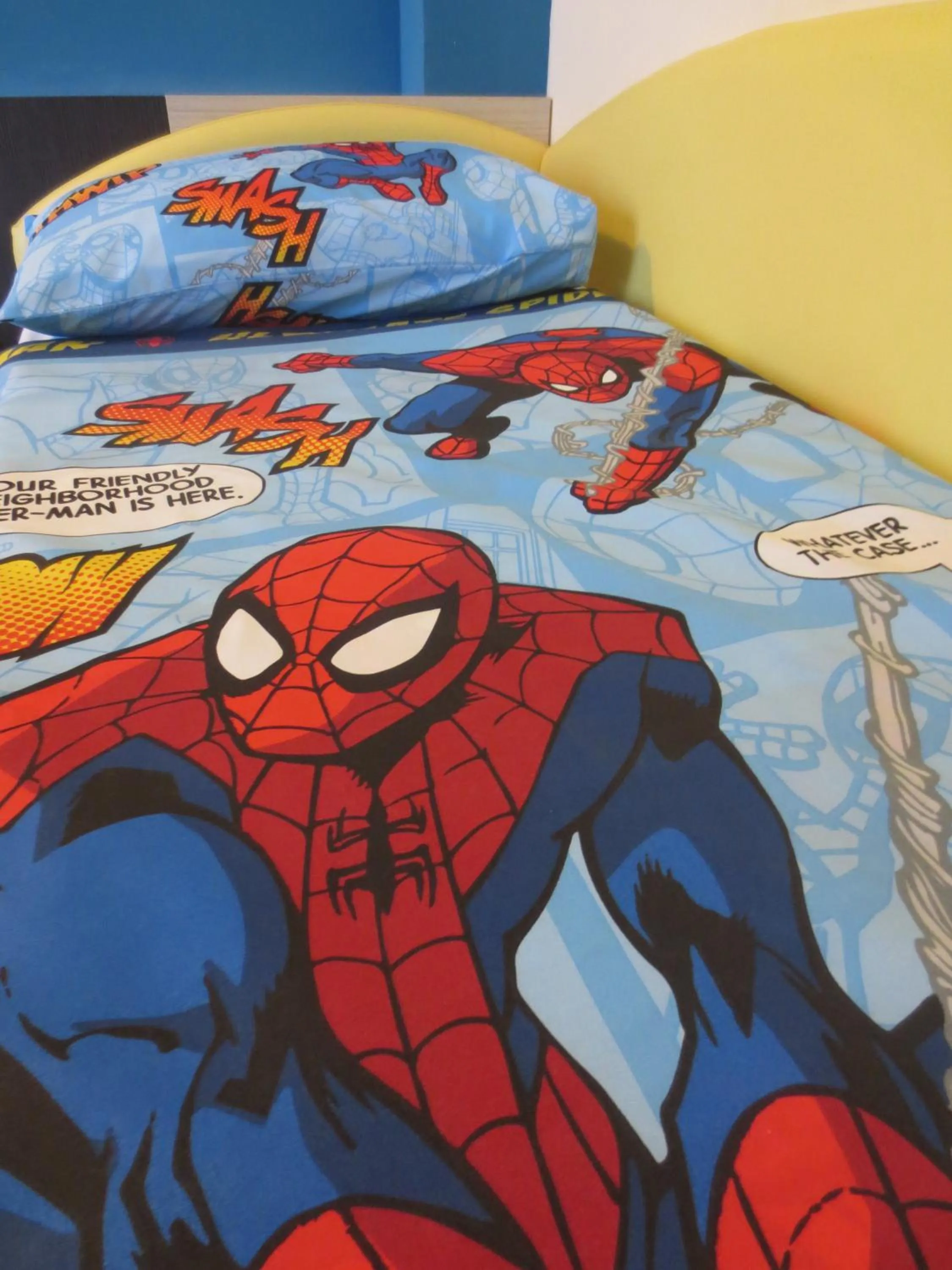 Decorative detail, Bed in Hotel Krone