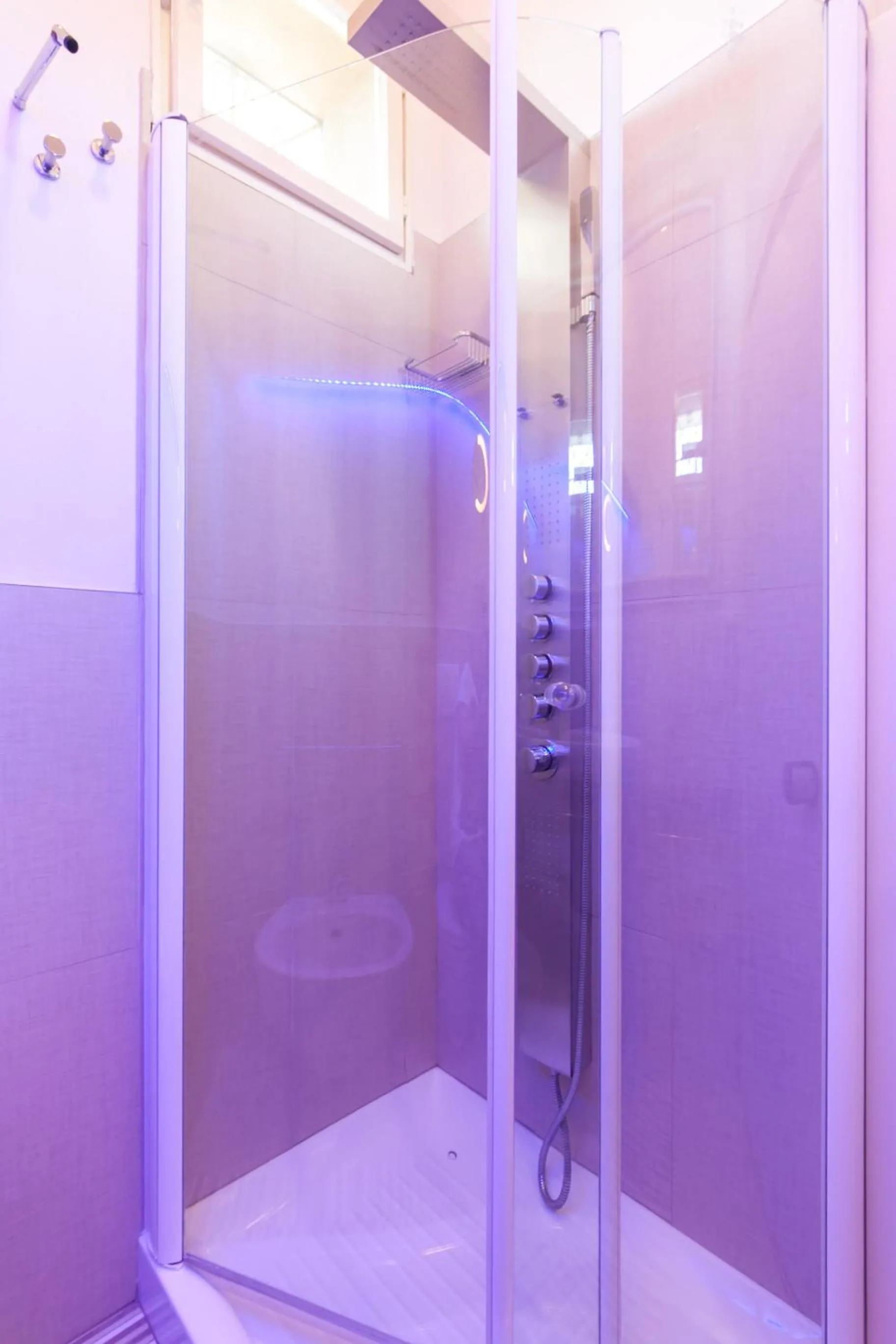 Shower in Hotel Krone