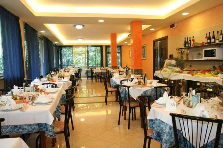 Restaurant/places to eat in Hotel Krone