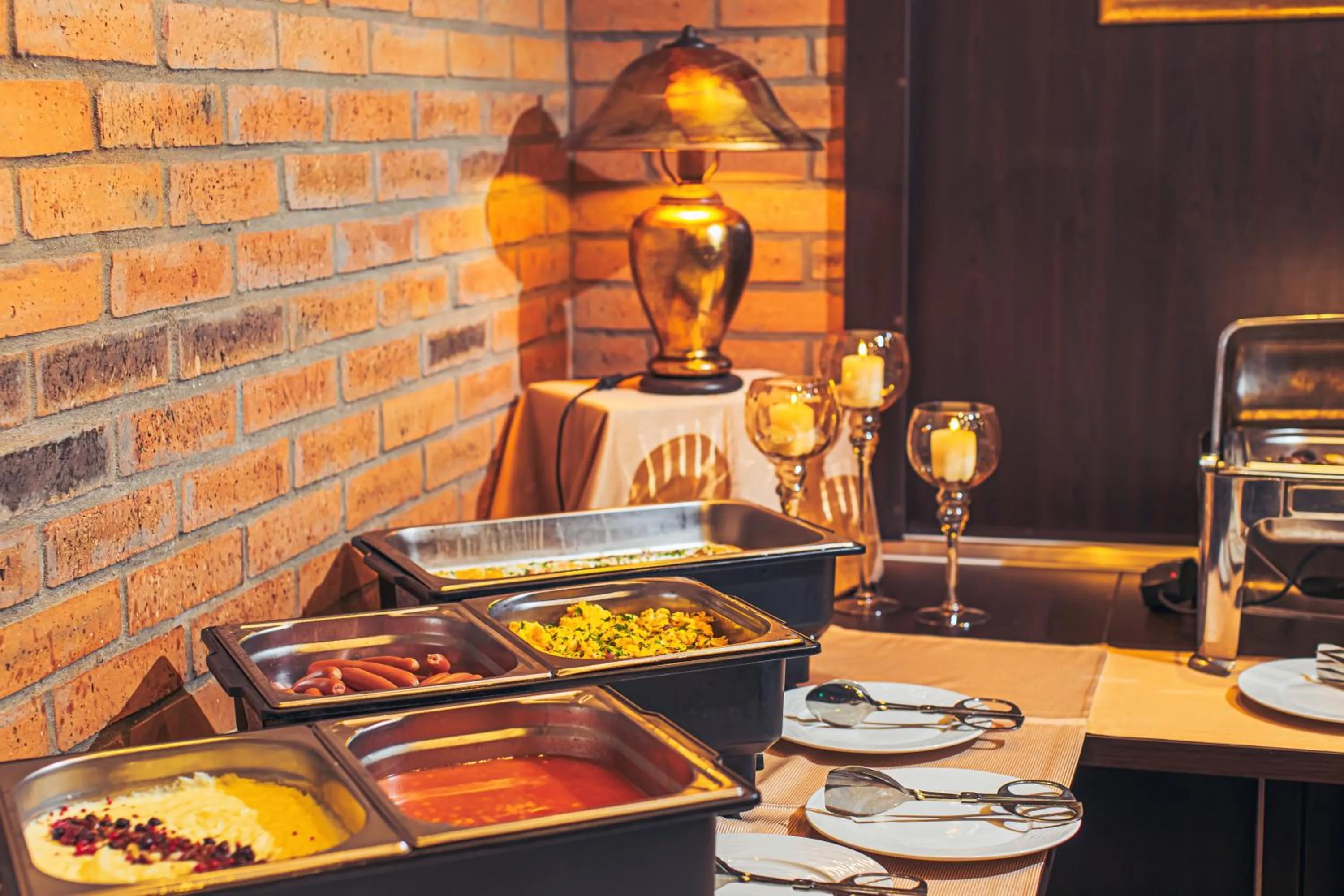 Buffet breakfast in Komló Hotel Gyula