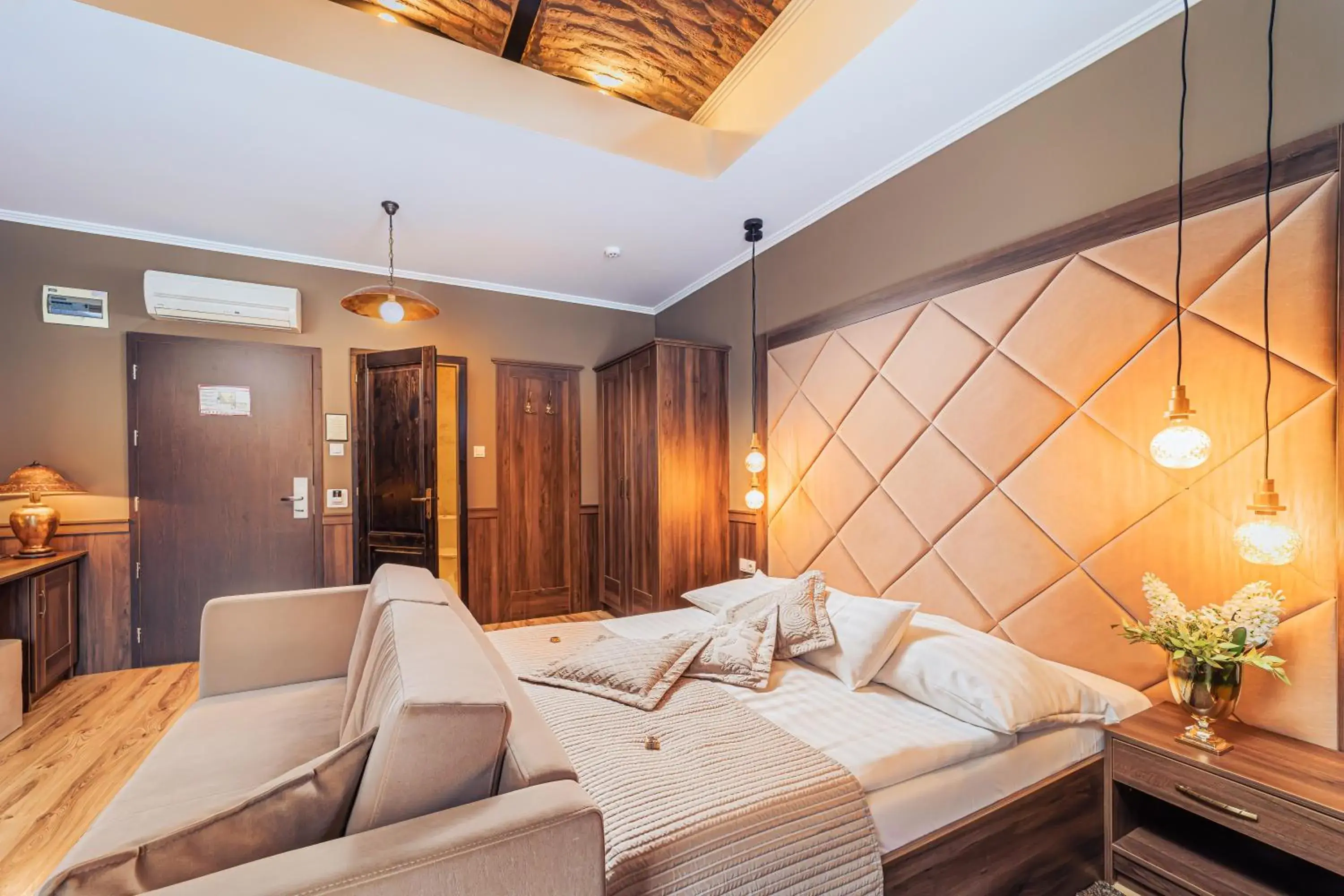 Bed in Komló Hotel Gyula Bed in Komló Hotel Gyula