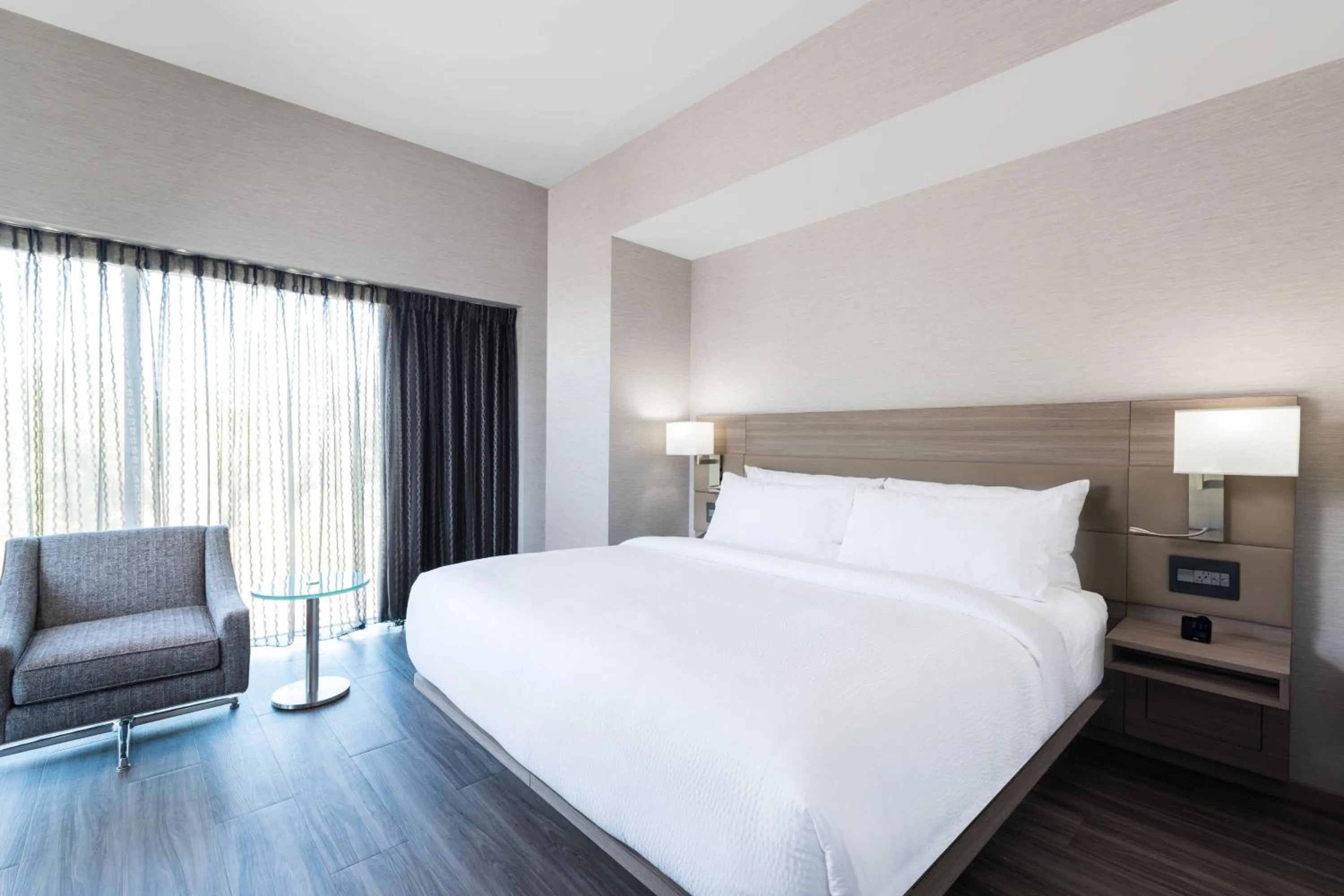 Bedroom, Bed in AC Hotel by Marriott Boston Cambridge