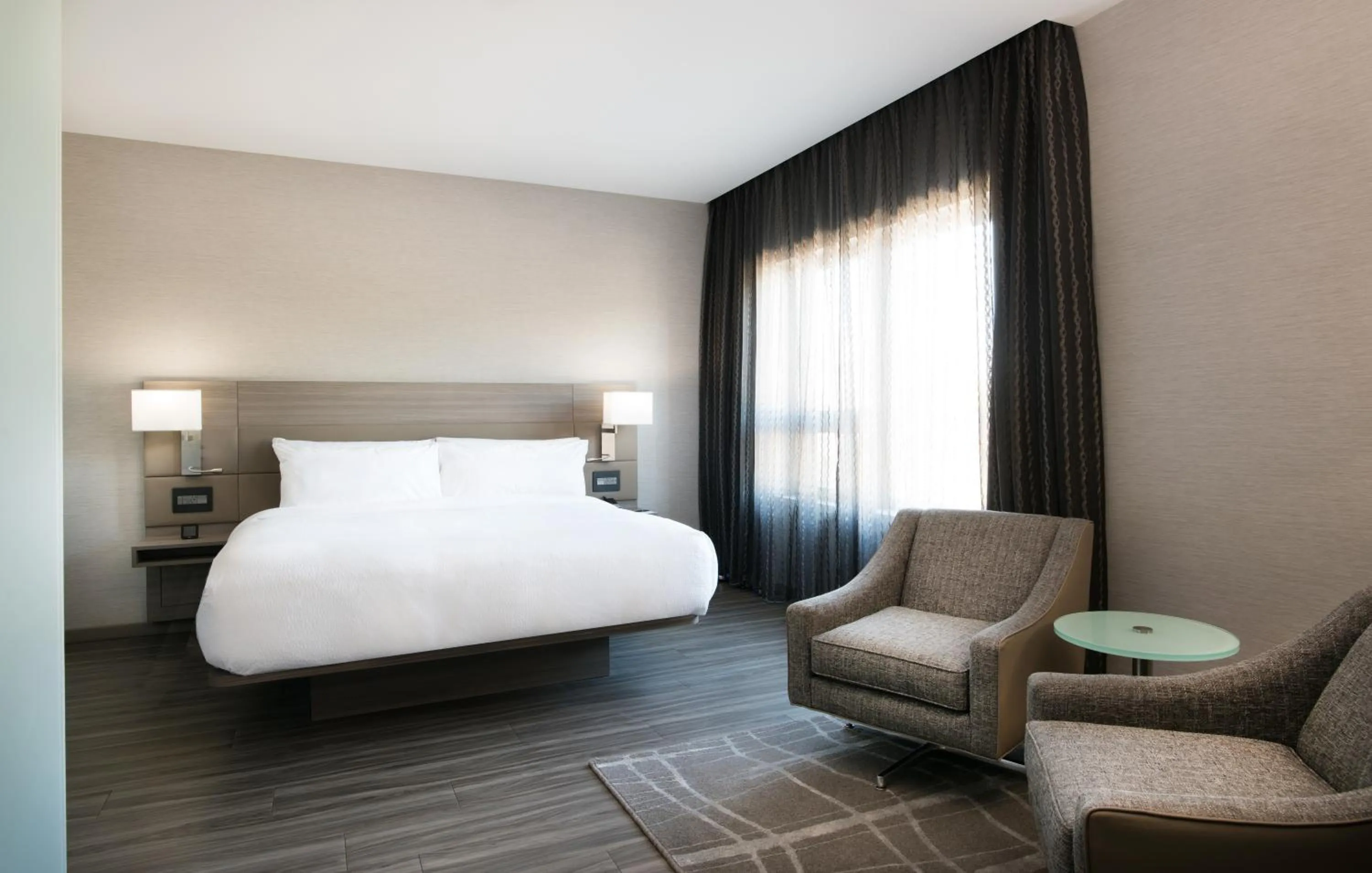 Bedroom, Bed in AC Hotel by Marriott Boston Cambridge