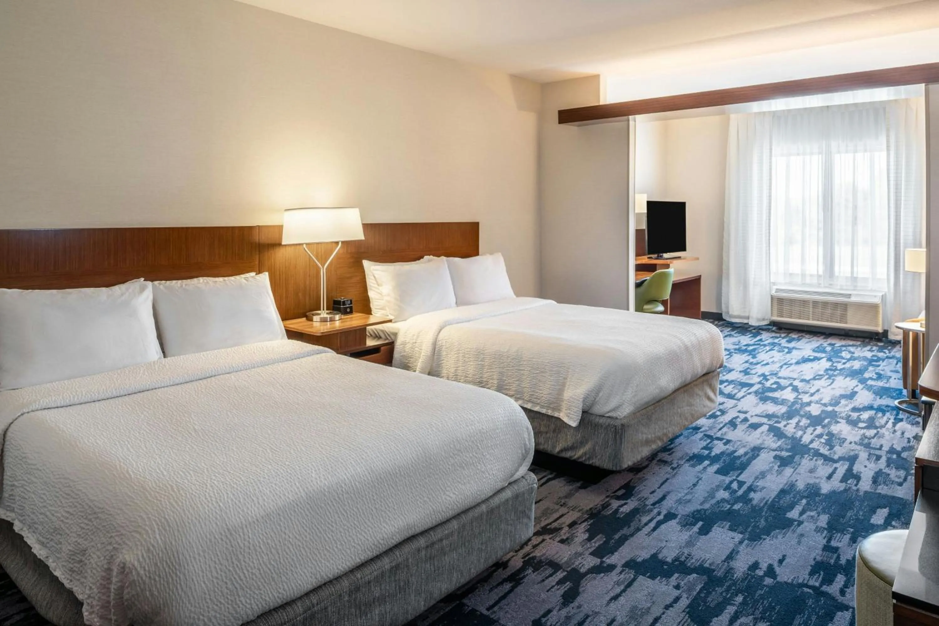 Bedroom, Bed in Fairfield Inn & Suites by Marriott Akron Stow