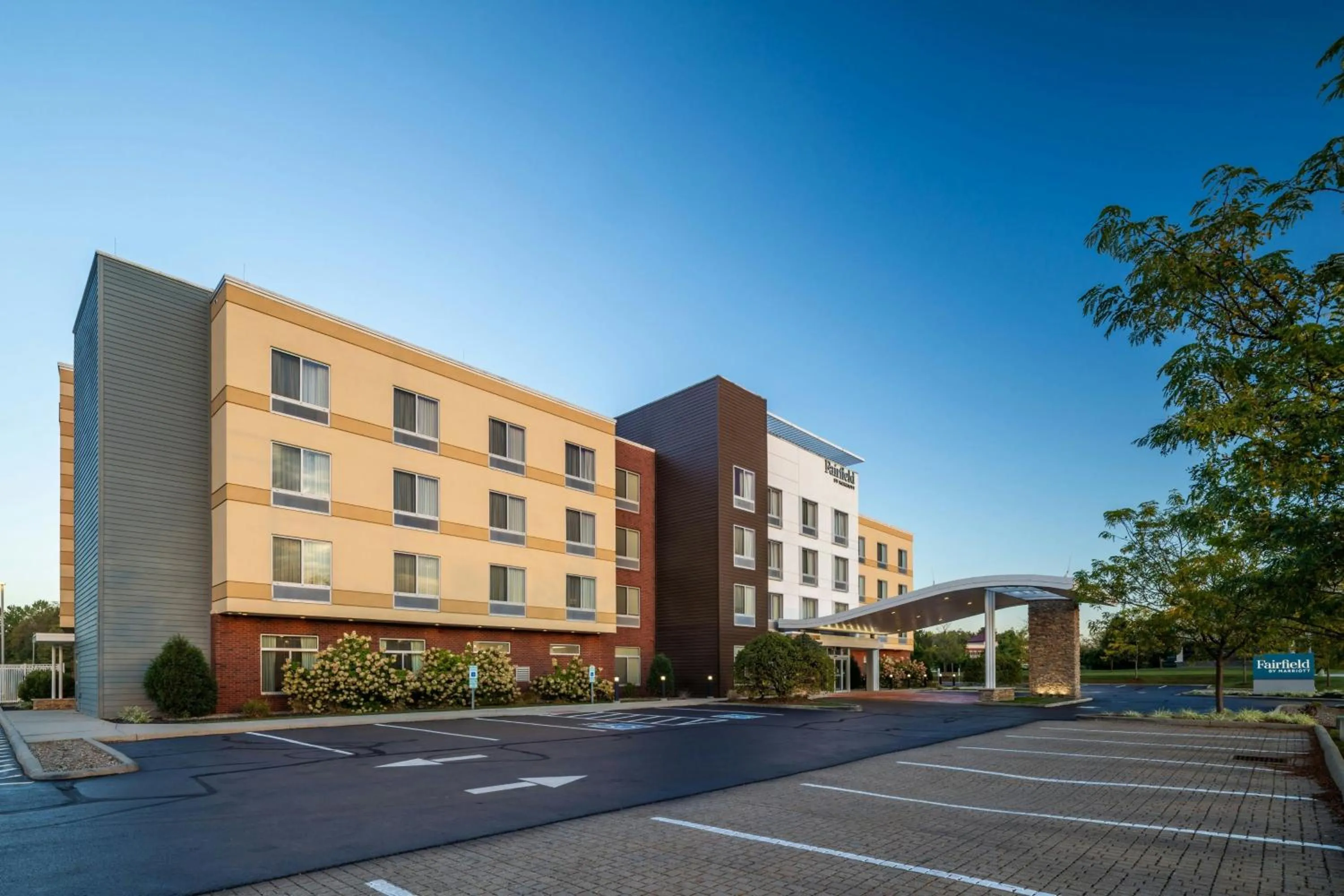 Property building in Fairfield Inn & Suites by Marriott Akron Stow