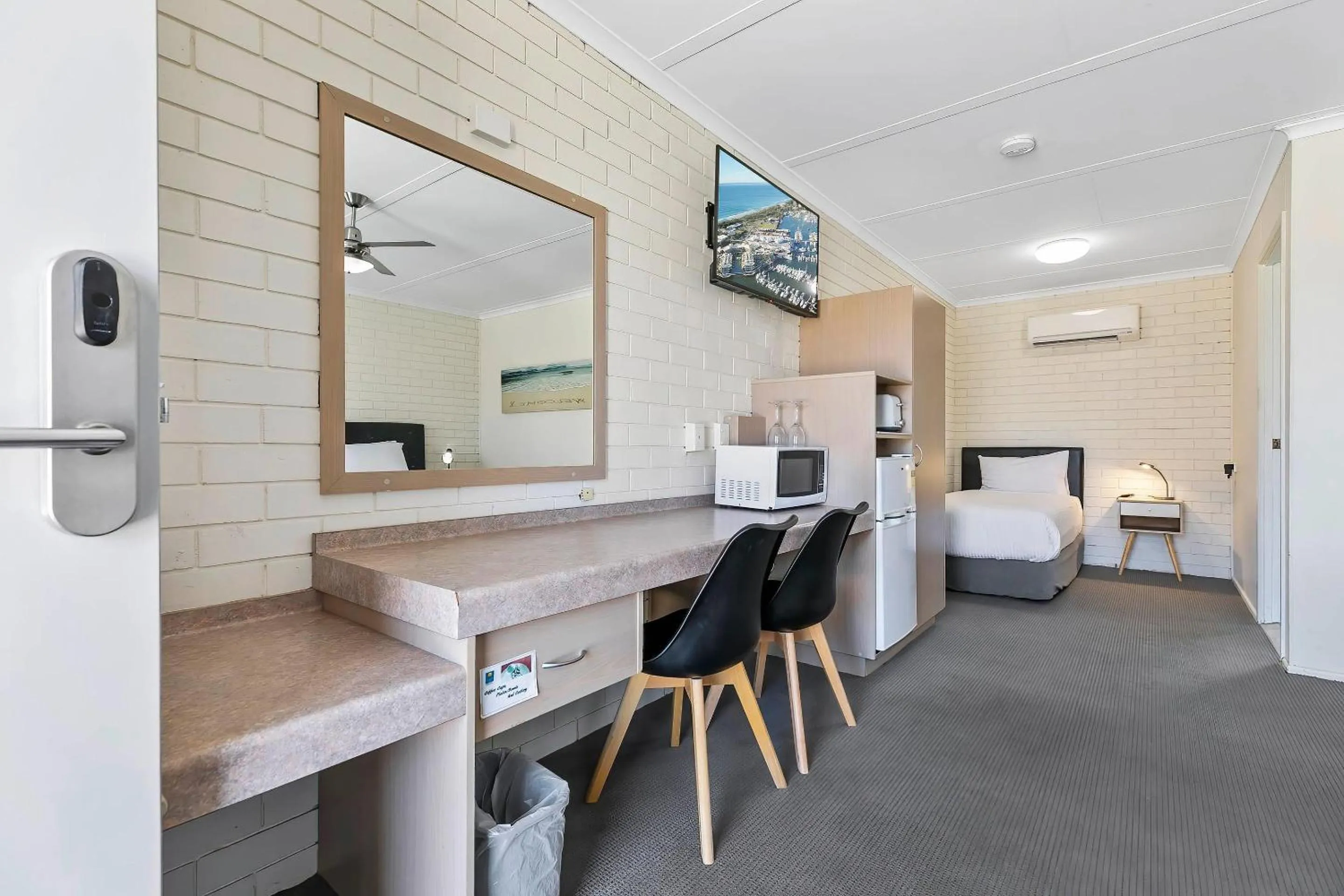 Bedroom in Comfort Inn on Main Hervey Bay