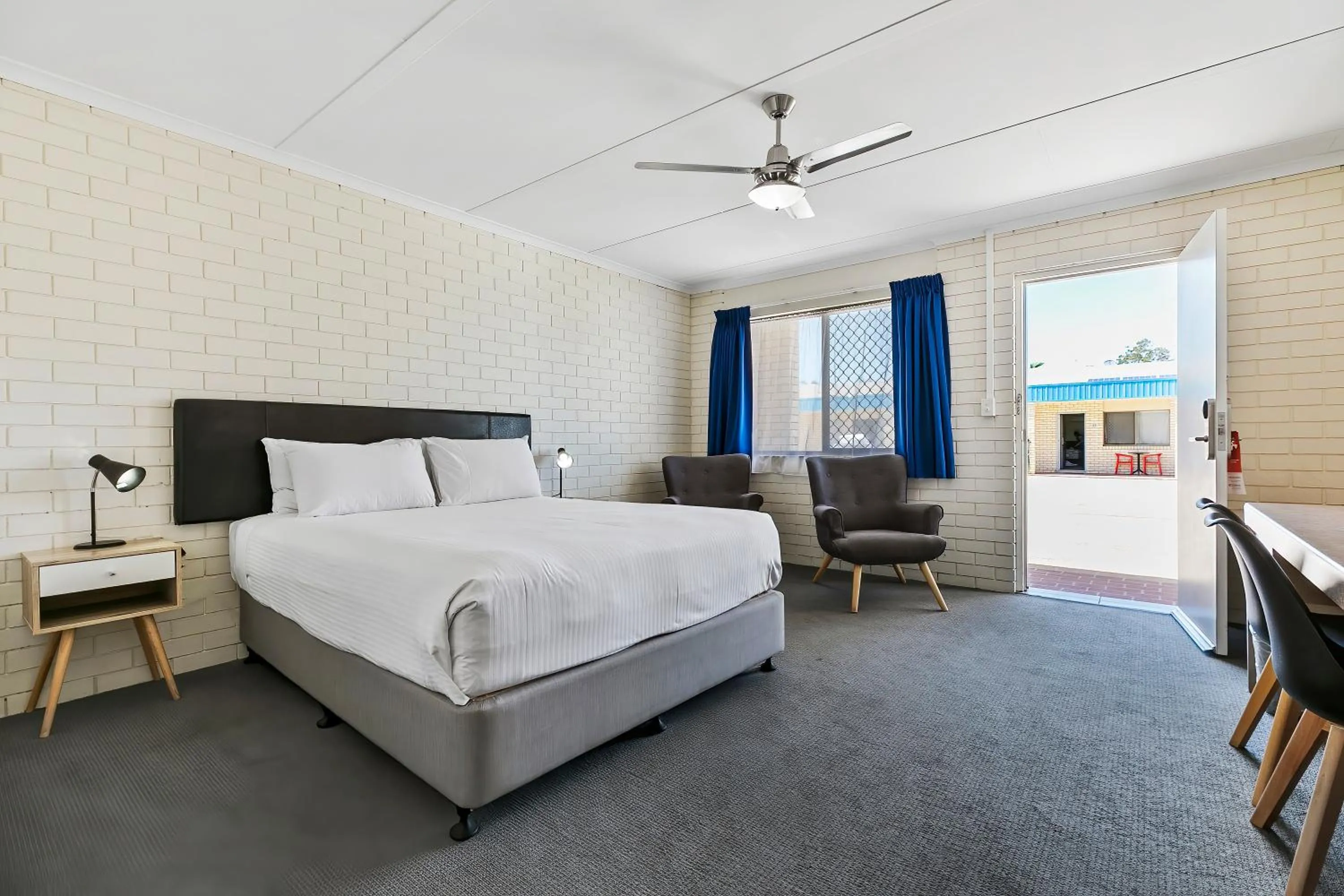 Photo of the whole room, Bed in Comfort Inn on Main Hervey Bay