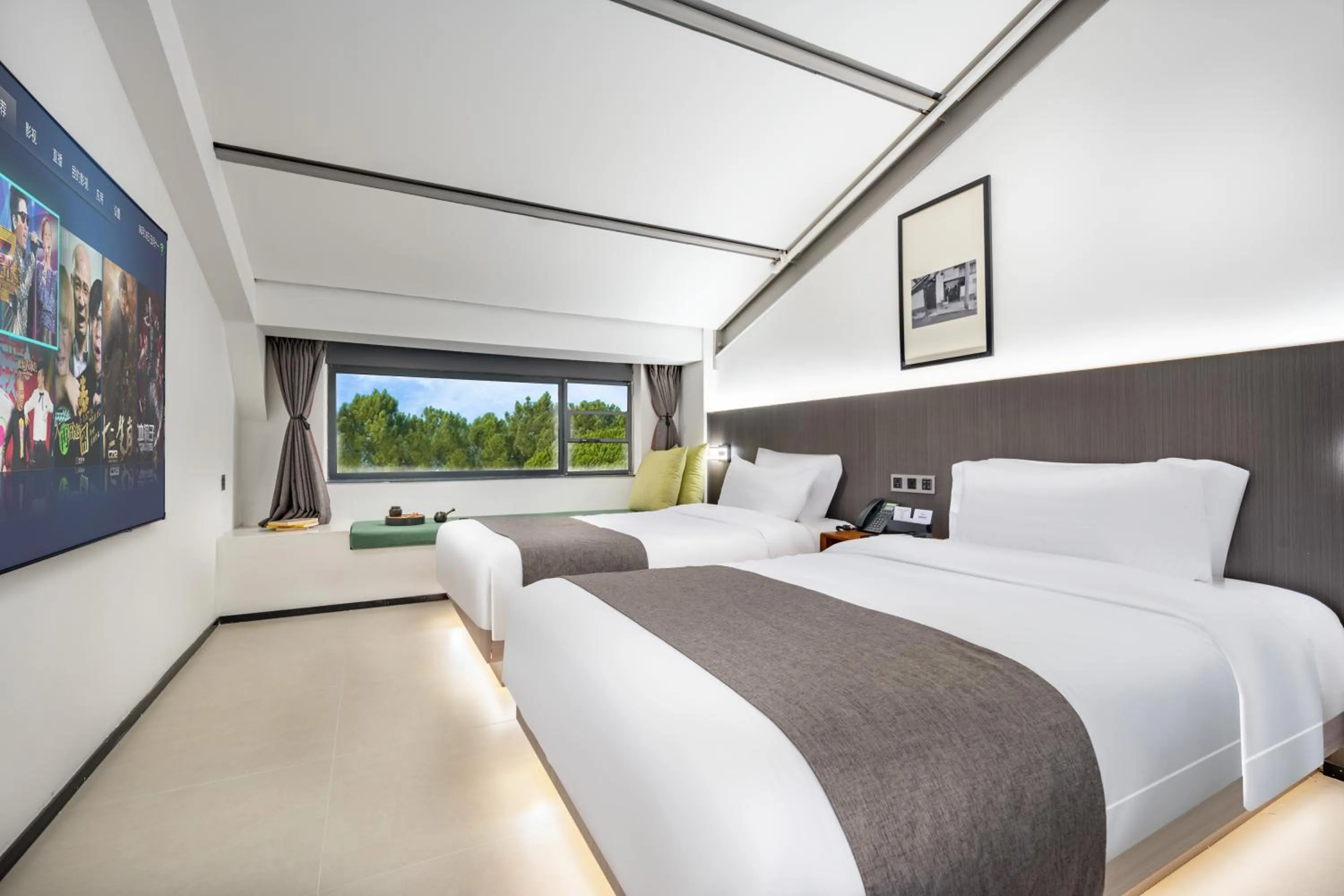 Bed in Trip Voicer Chengdu Wide and Narrow Alley