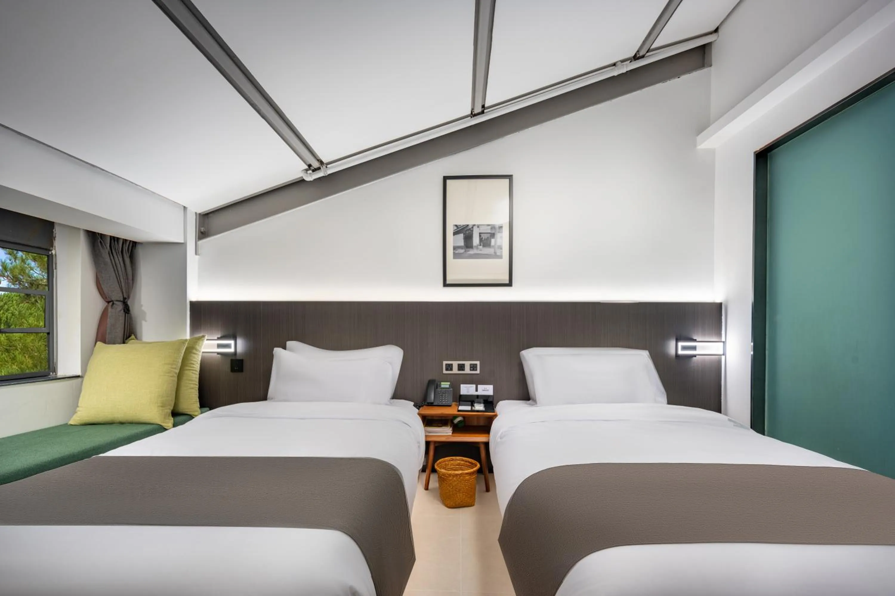 Bed in Trip Voicer Chengdu Wide and Narrow Alley