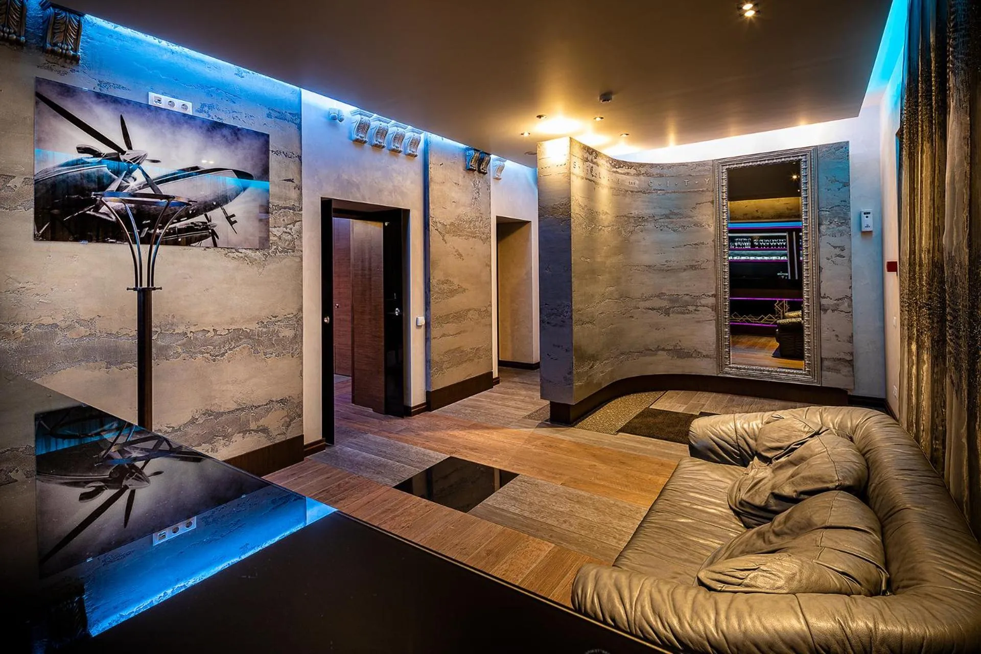 Lobby or reception in Biplan City