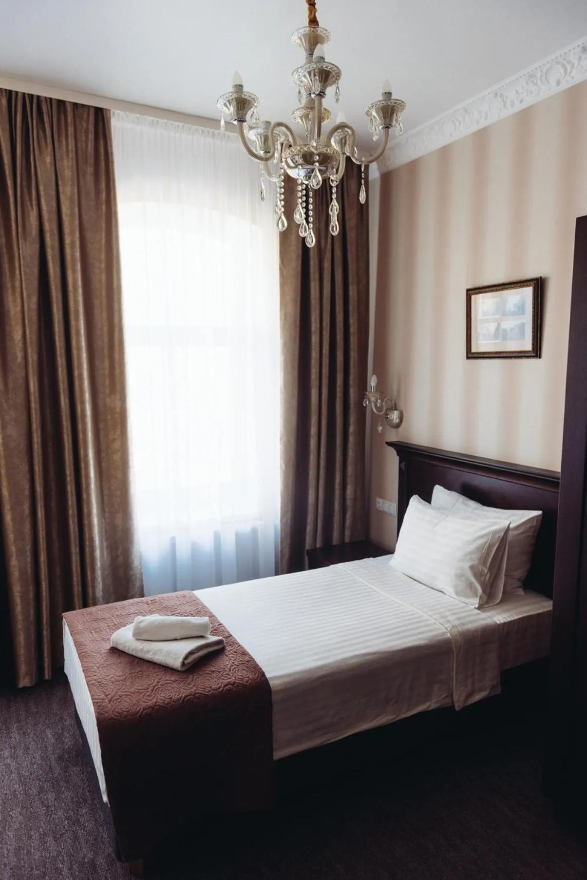 Bedroom, Bed in Biplan City