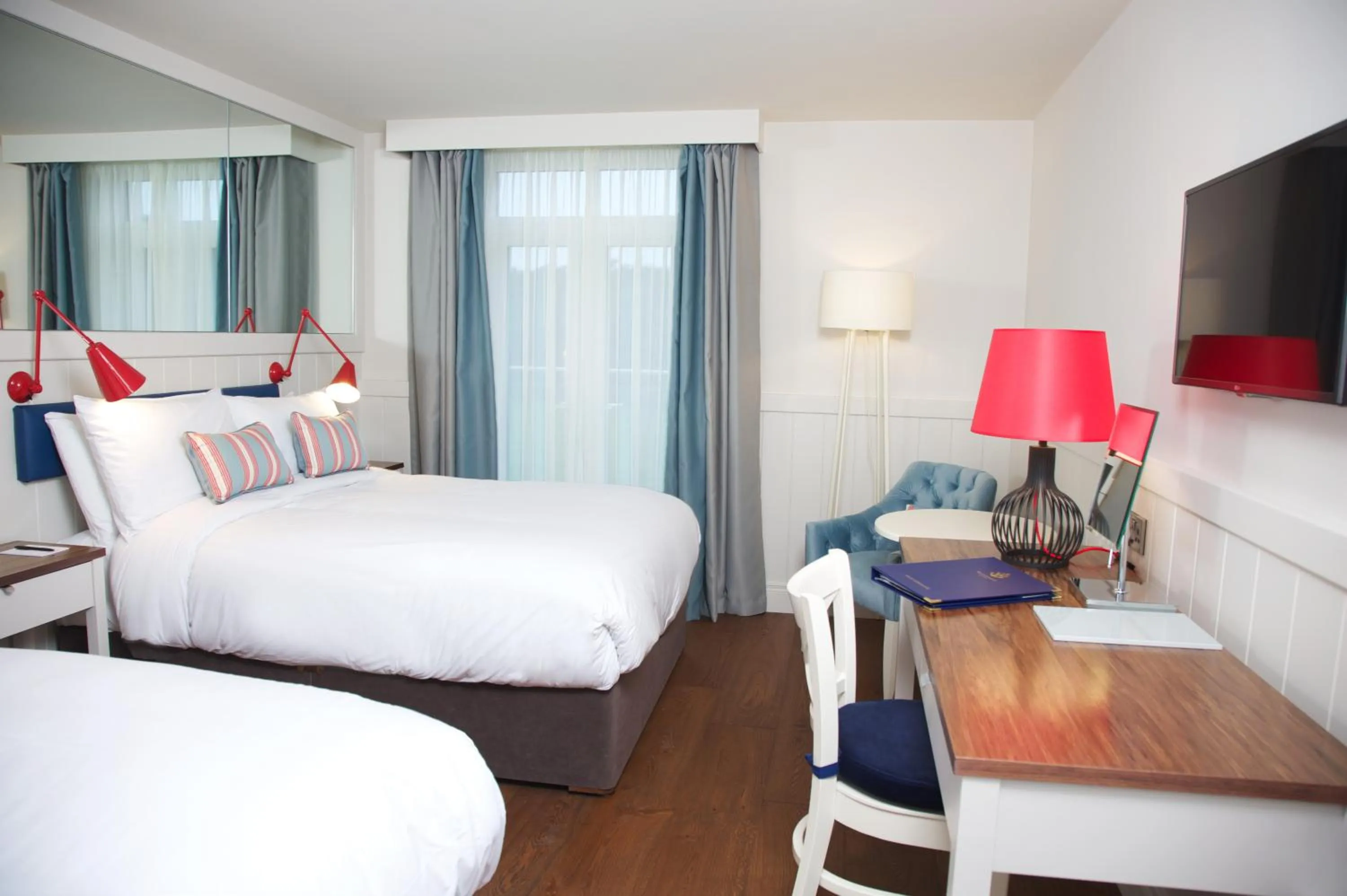 Photo of the whole room, Bed in Waterfront Hotel Dungloe