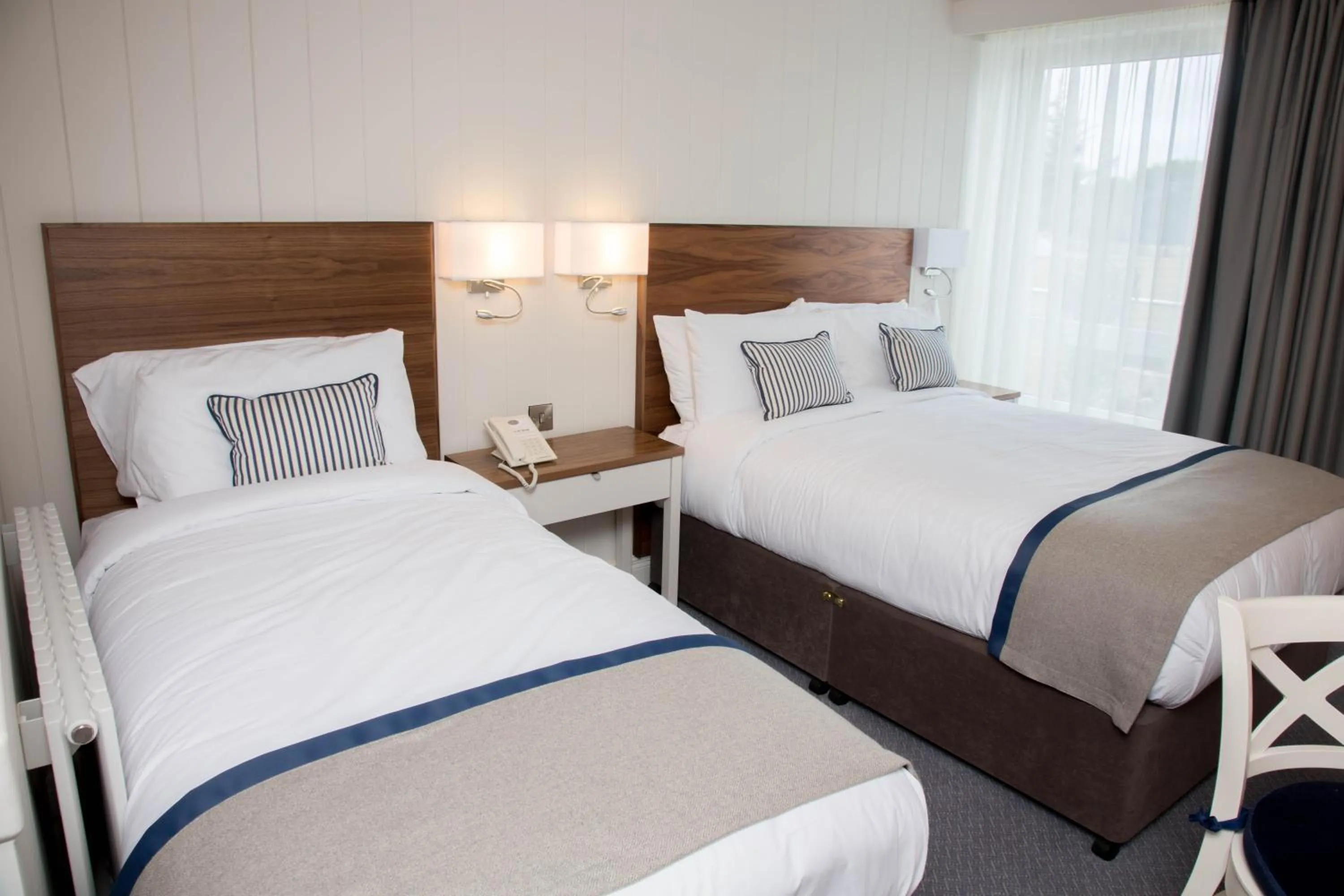 Photo of the whole room, Bed in Waterfront Hotel Dungloe