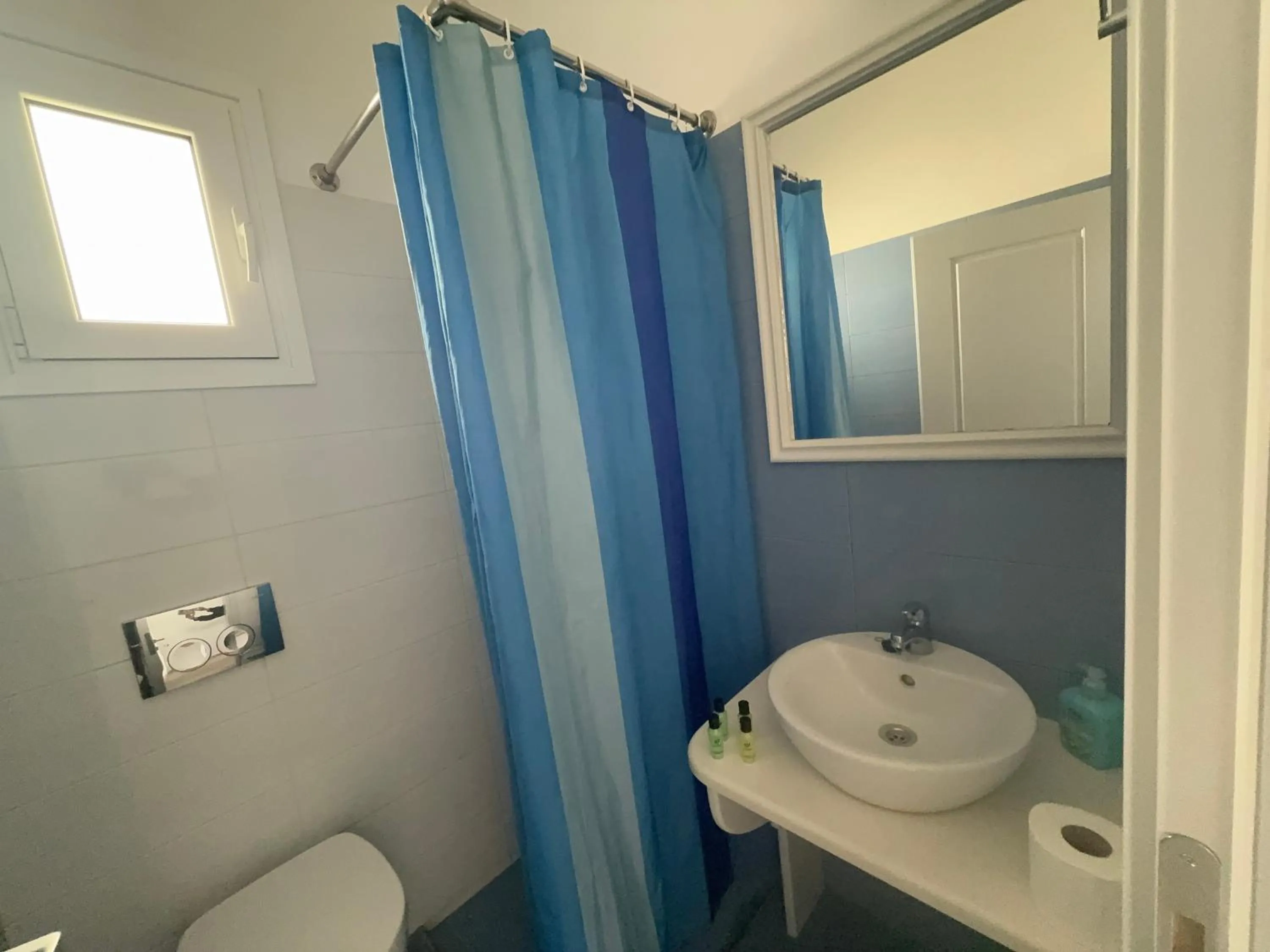 Shower in Hotel Hellas