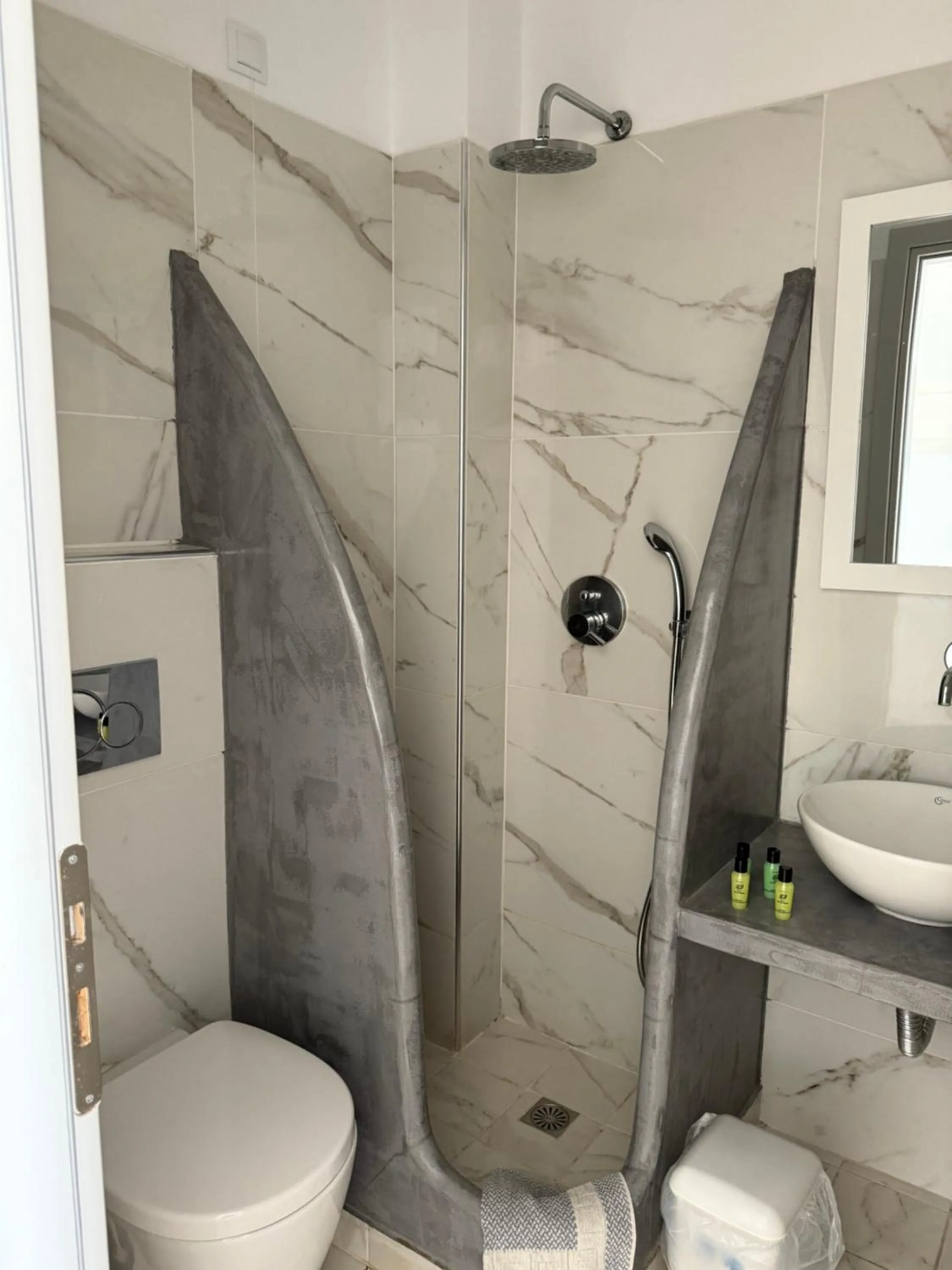 Shower in Hotel Hellas