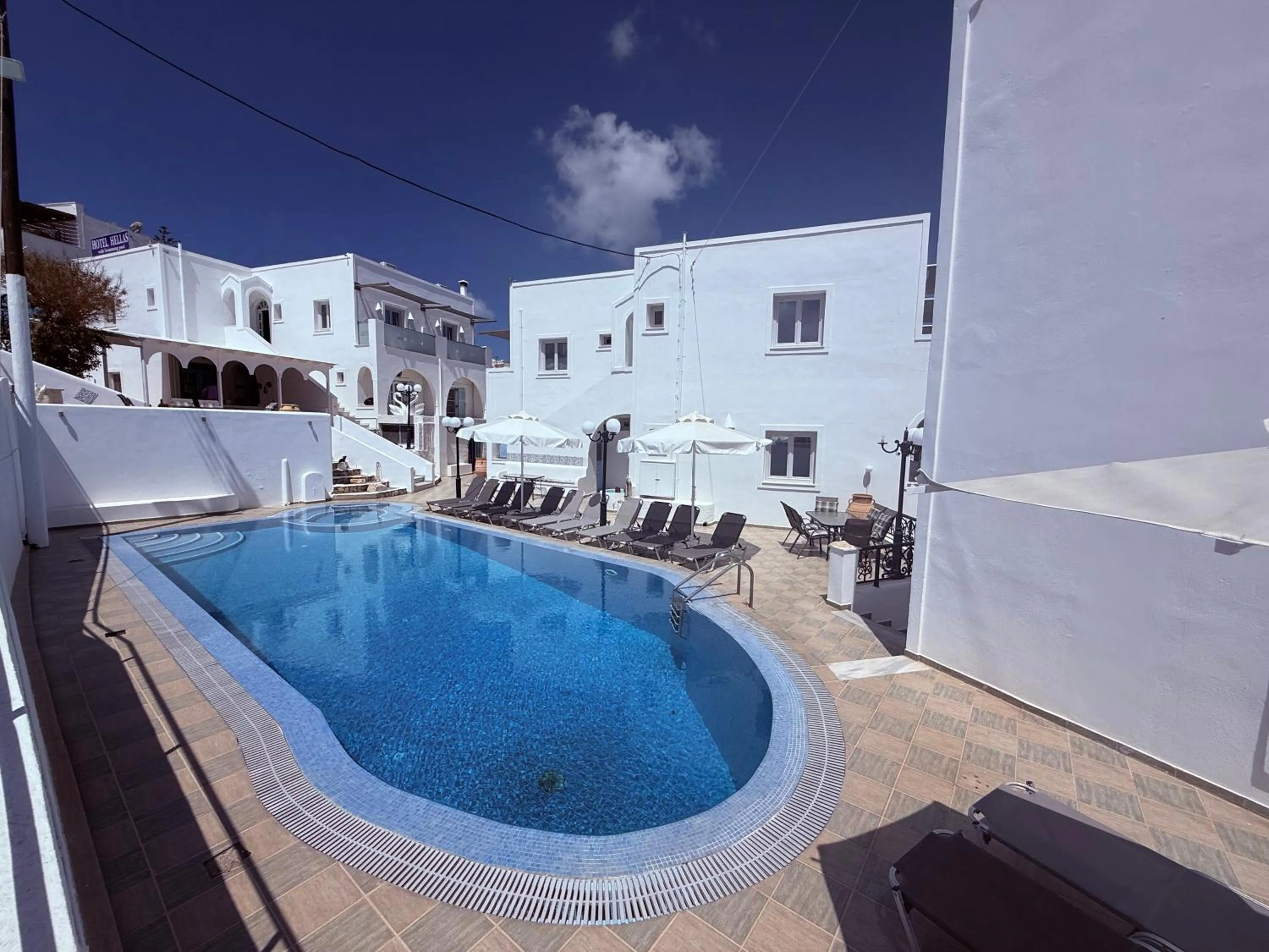 Property building in Hotel Hellas