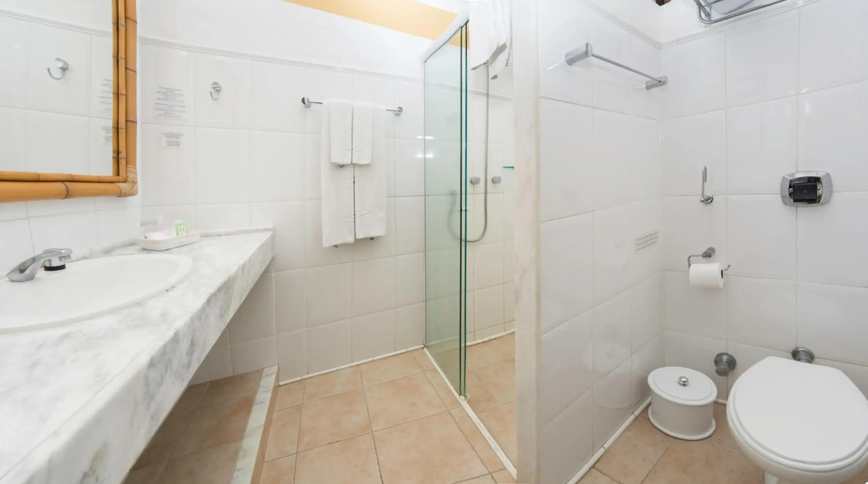 Bathroom in Costa Norte Ingleses Hotel Bathroom in Costa Norte Ingleses Hotel