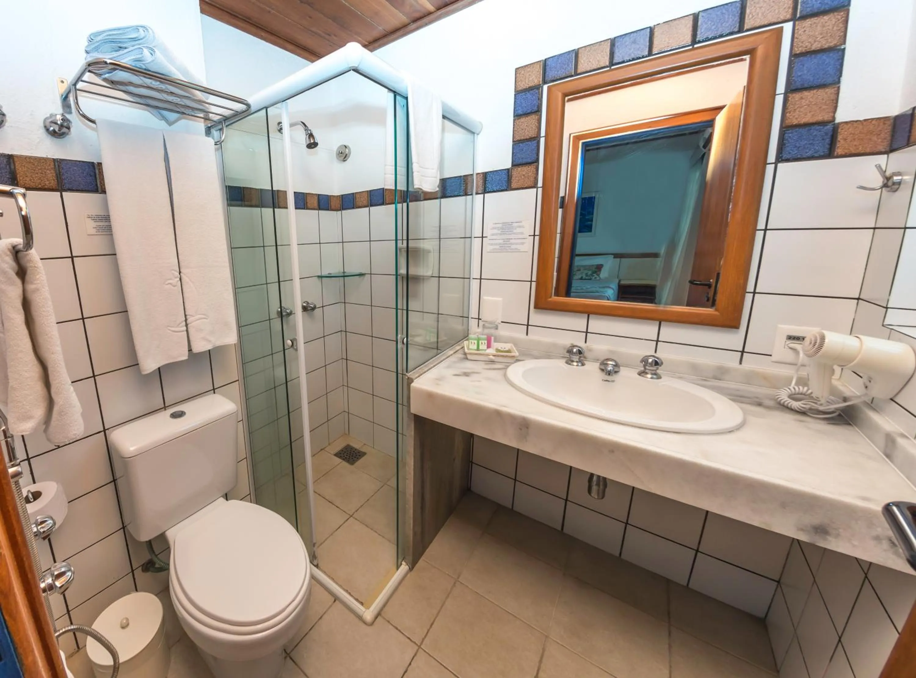 Bathroom in Costa Norte Ingleses Hotel