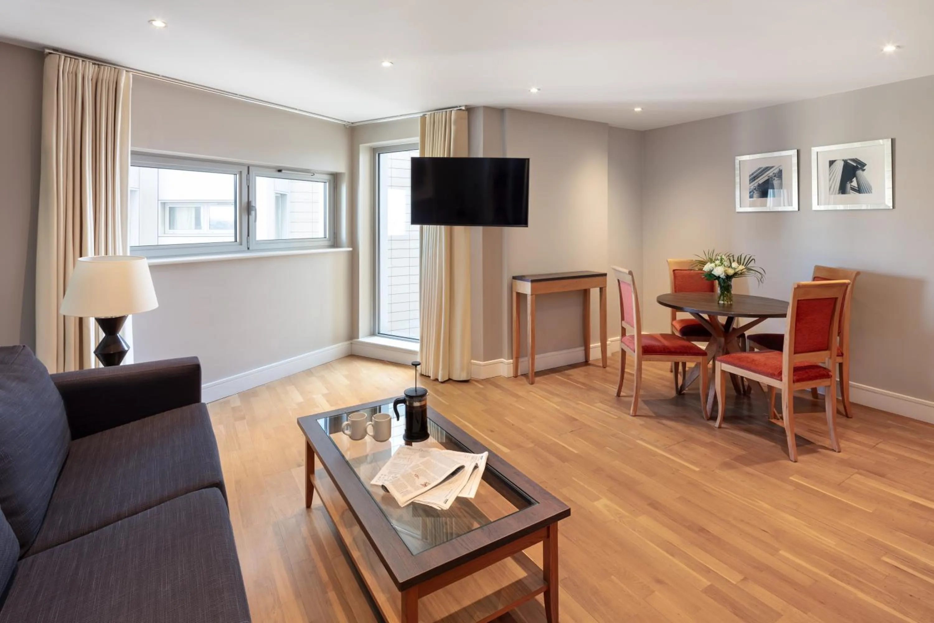 Living room in Marlin Aldgate Tower Bridge