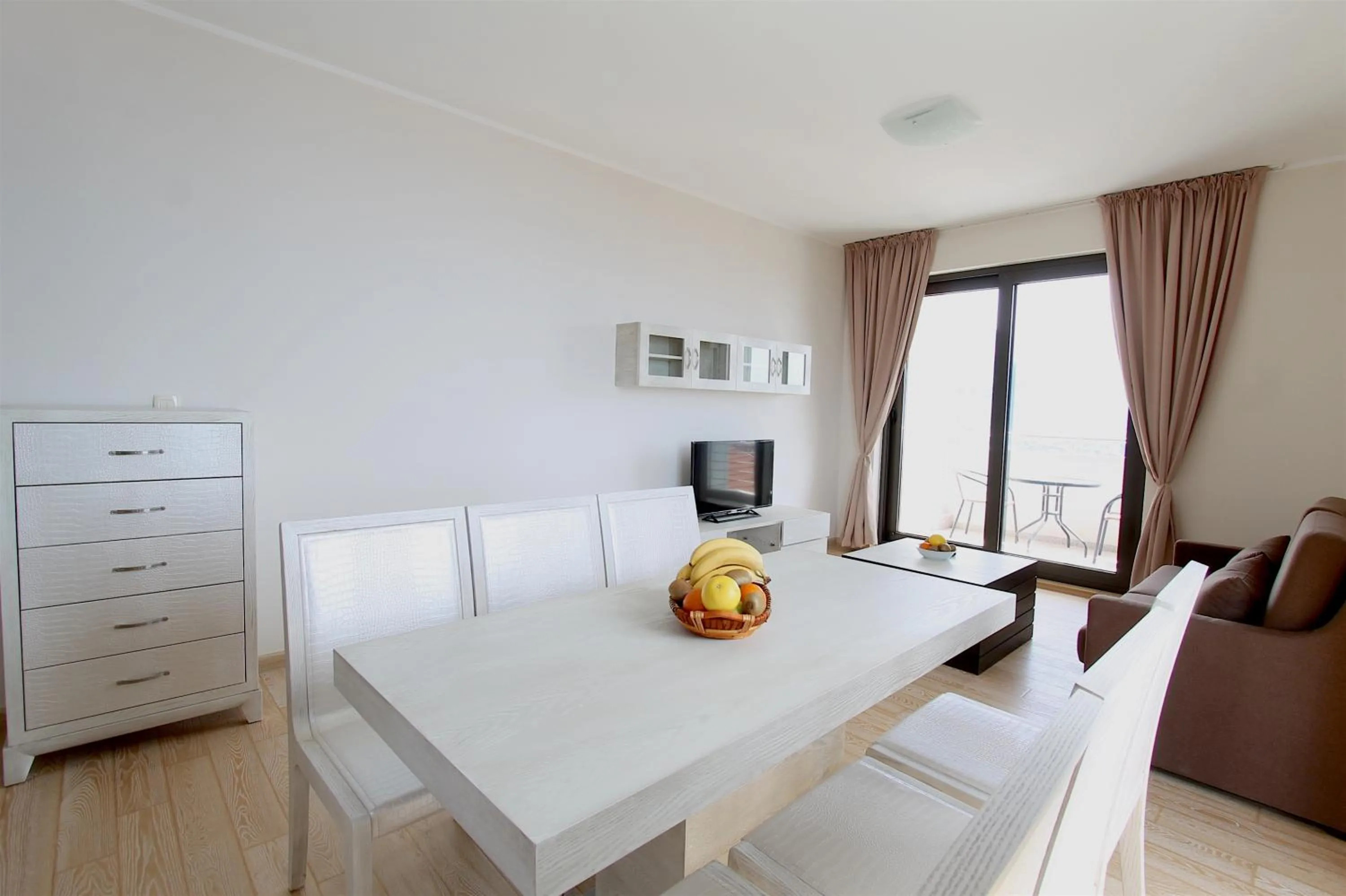 Dining area in Apartments Aqua