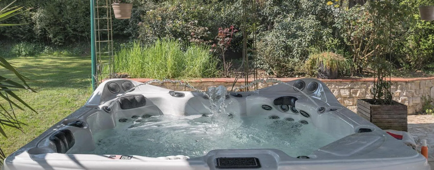 Hot Tub in Les Aulnaies - B&B