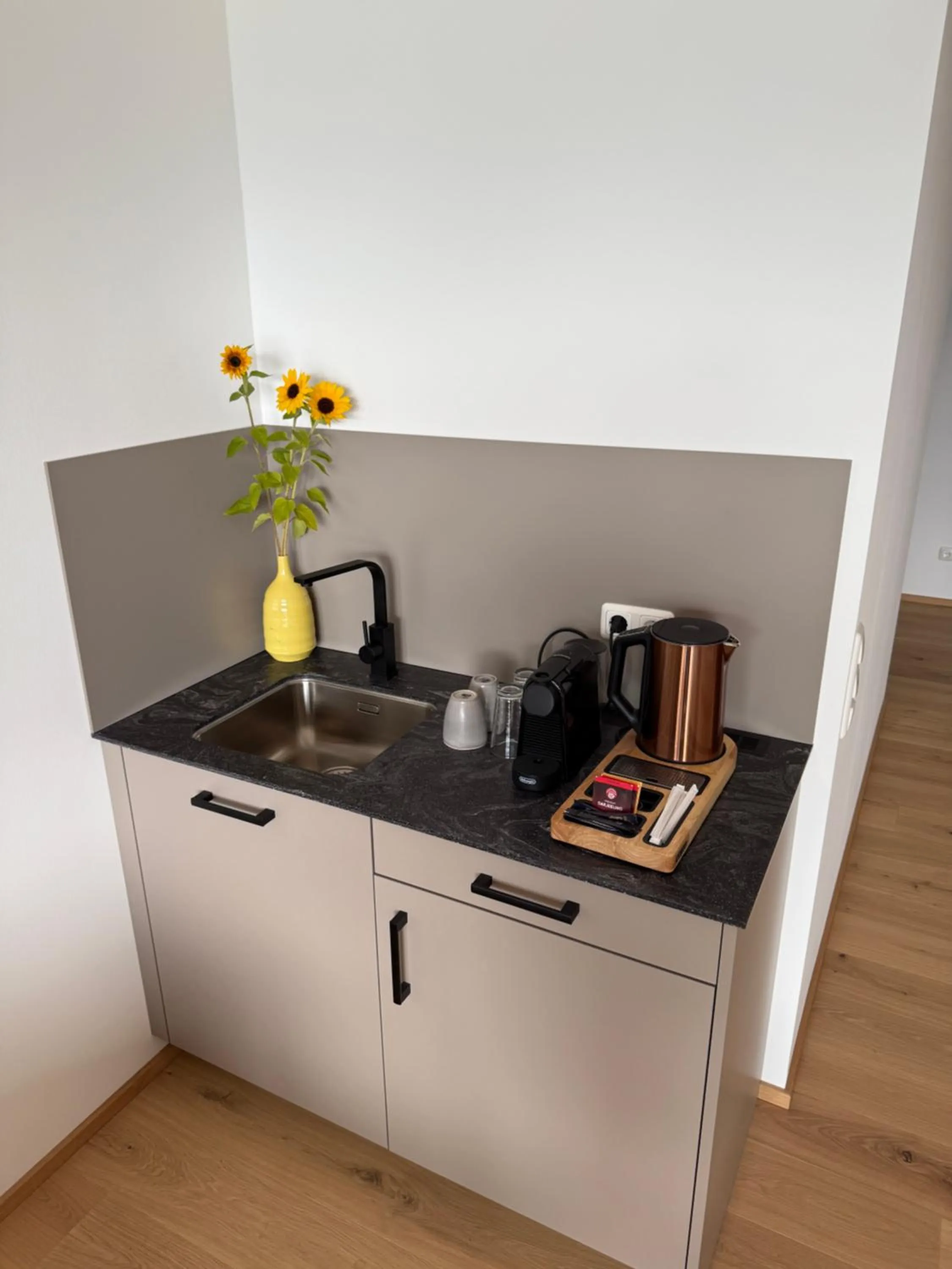 Coffee/tea facilities in Seehotel Lilly