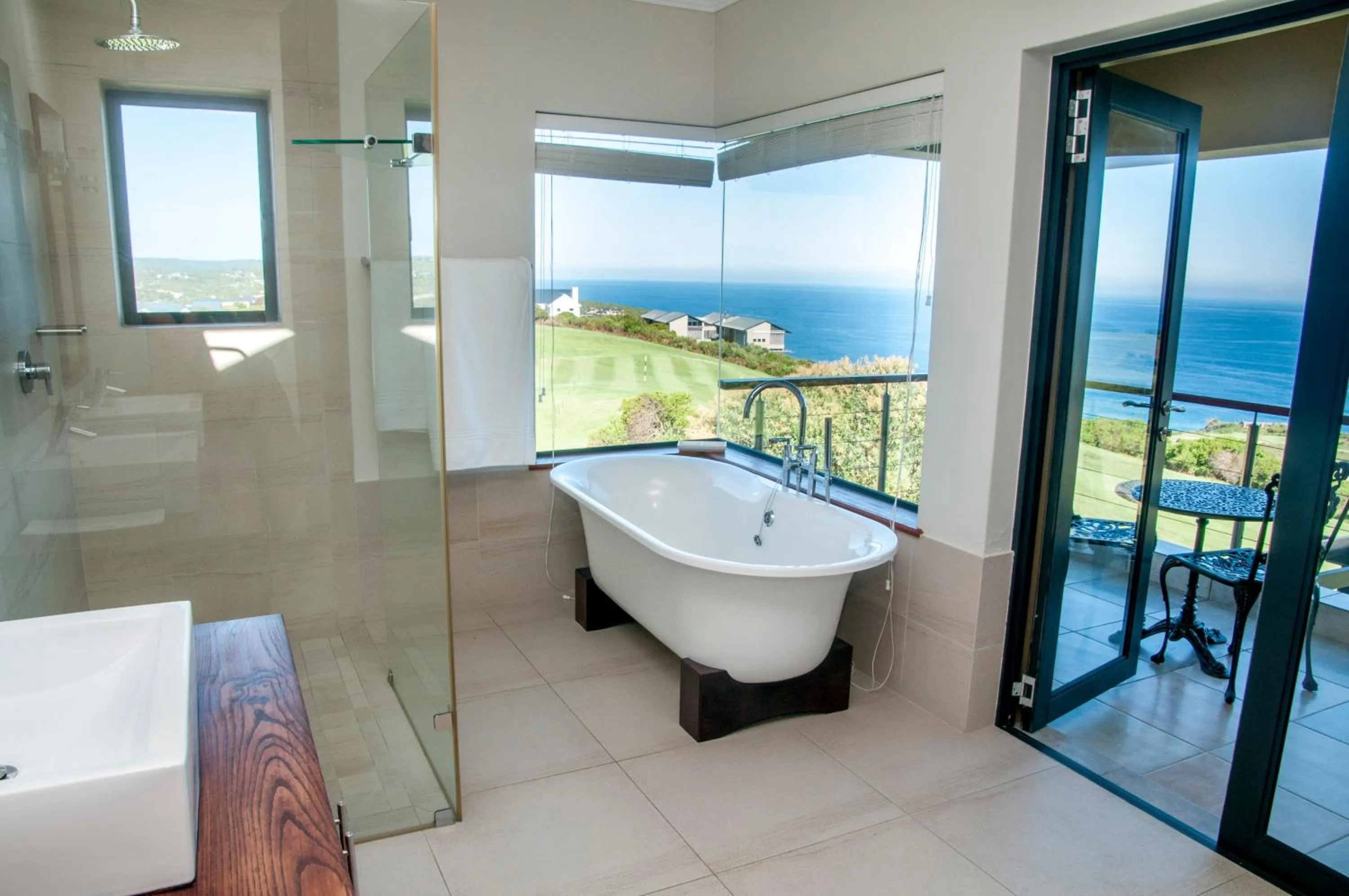 Shower in Hippo House
