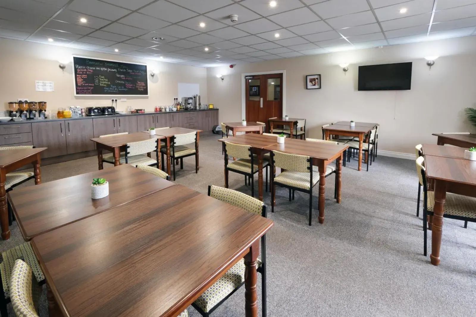 Restaurant/places to eat in Bannview Bed & Breakfast Restaurant/places to eat in Bannview Bed & Breakfast