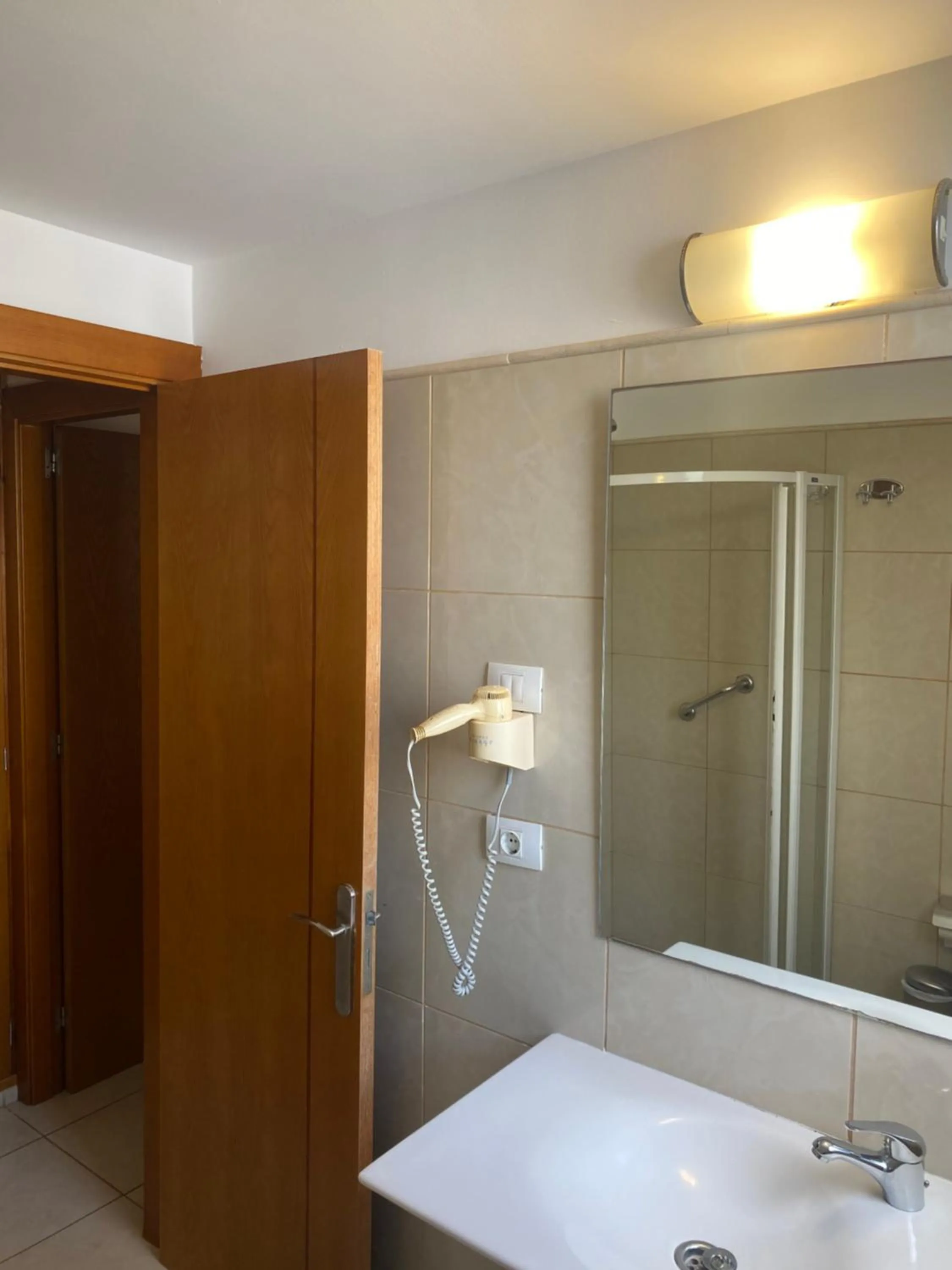 Bathroom in Apartamentos Maspalomas Oasis