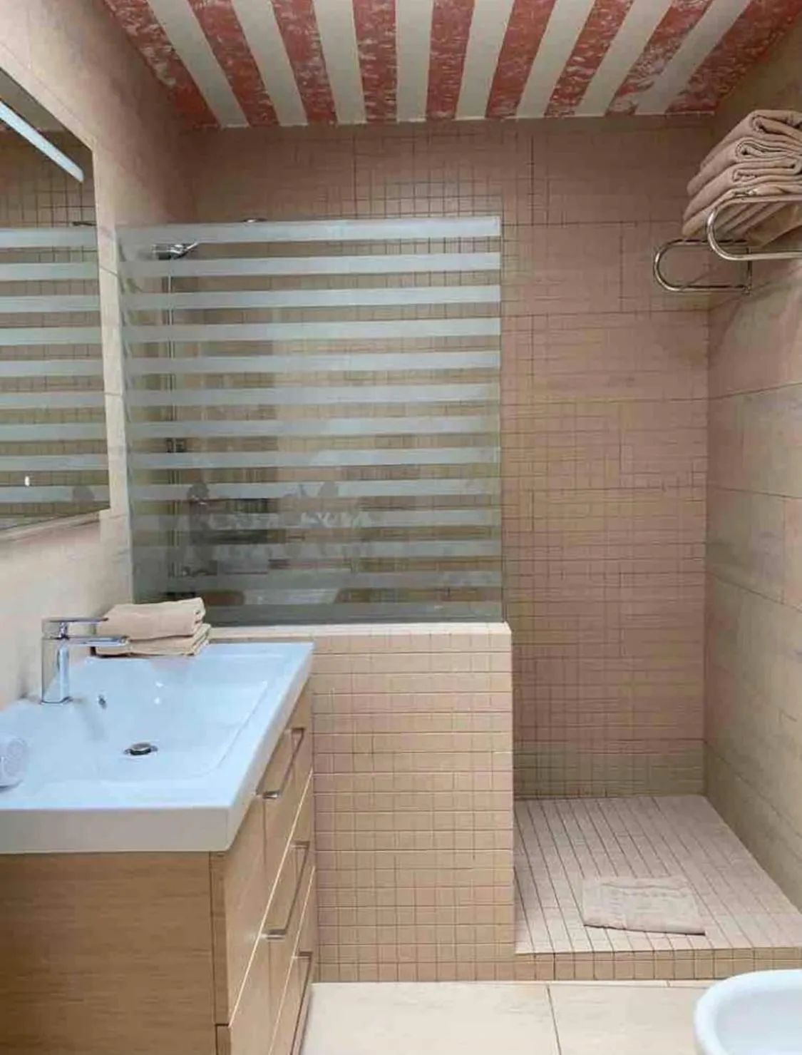 Bathroom in Apartamentos Maspalomas Oasis